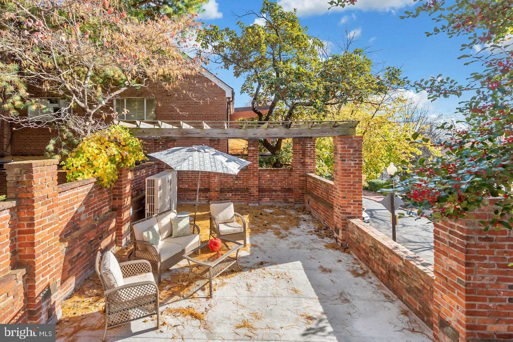 GEORGETOWN - Residential