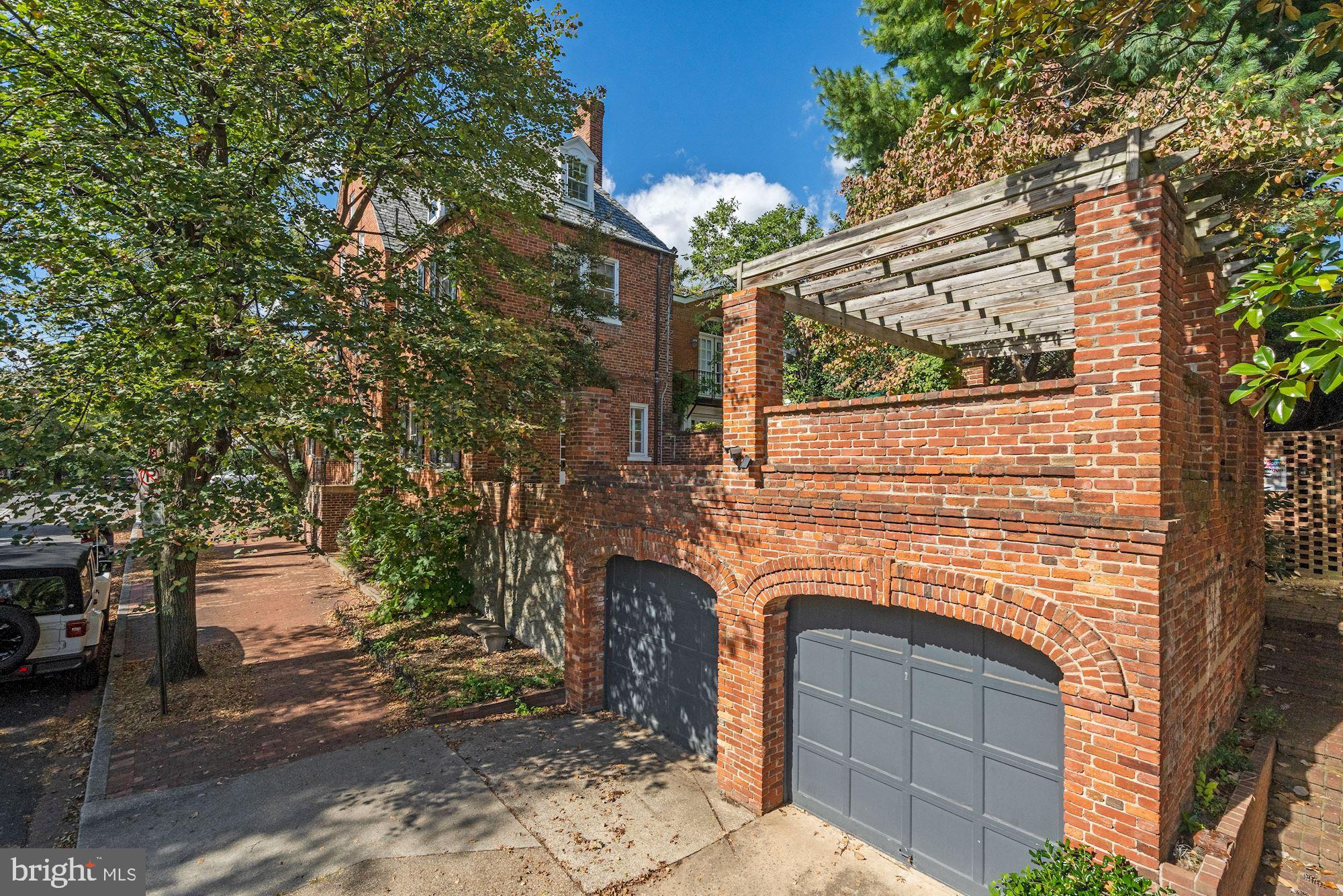 GEORGETOWN - Residential