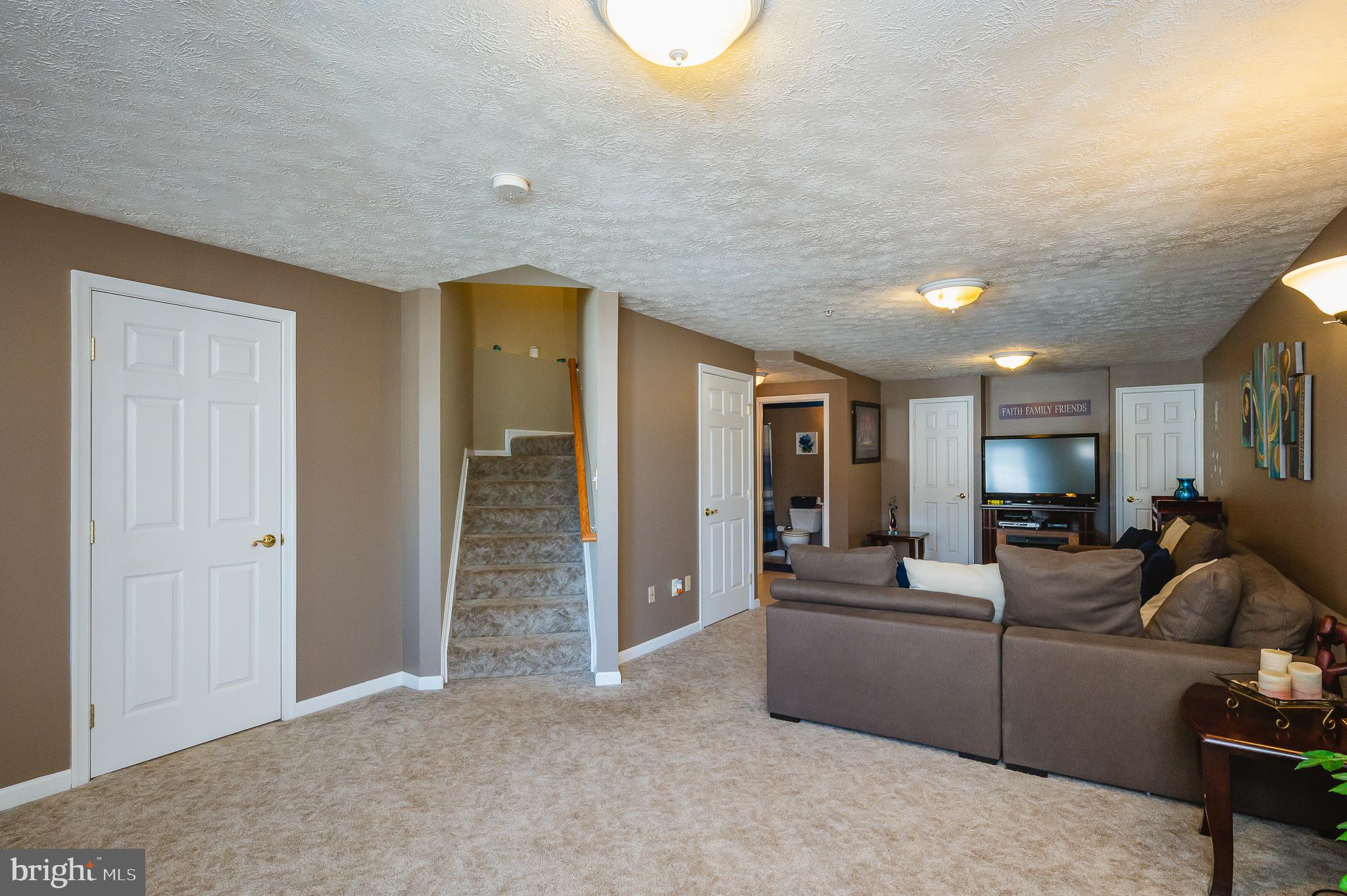 MONMOUTH MEADOWS - Residential