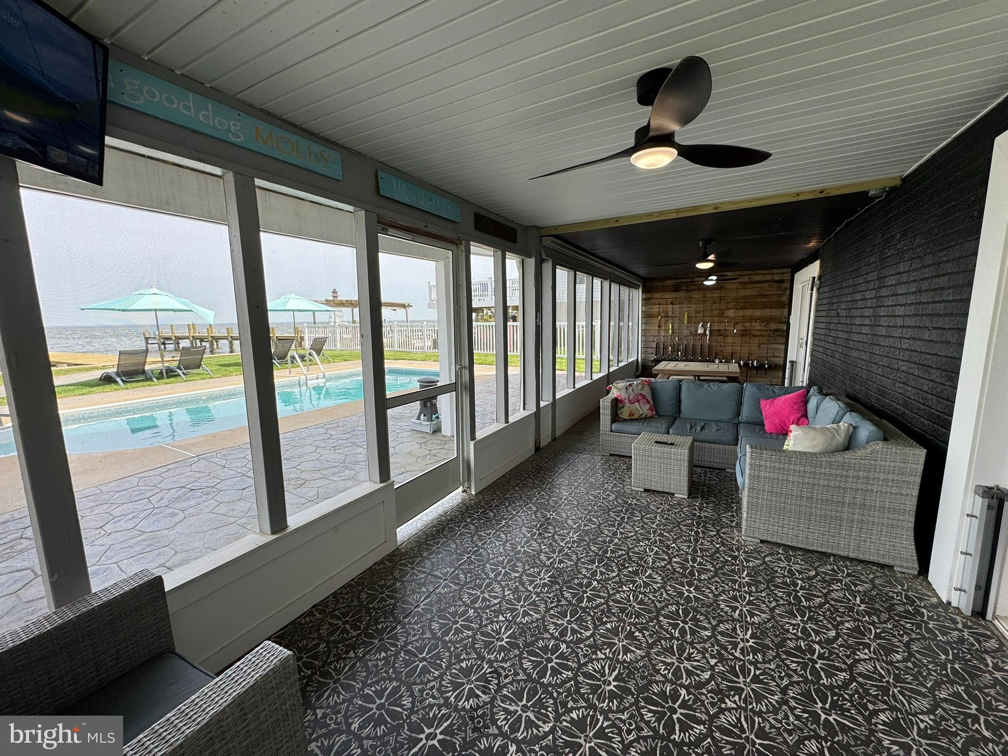 MILLERS ISLAND - Residential