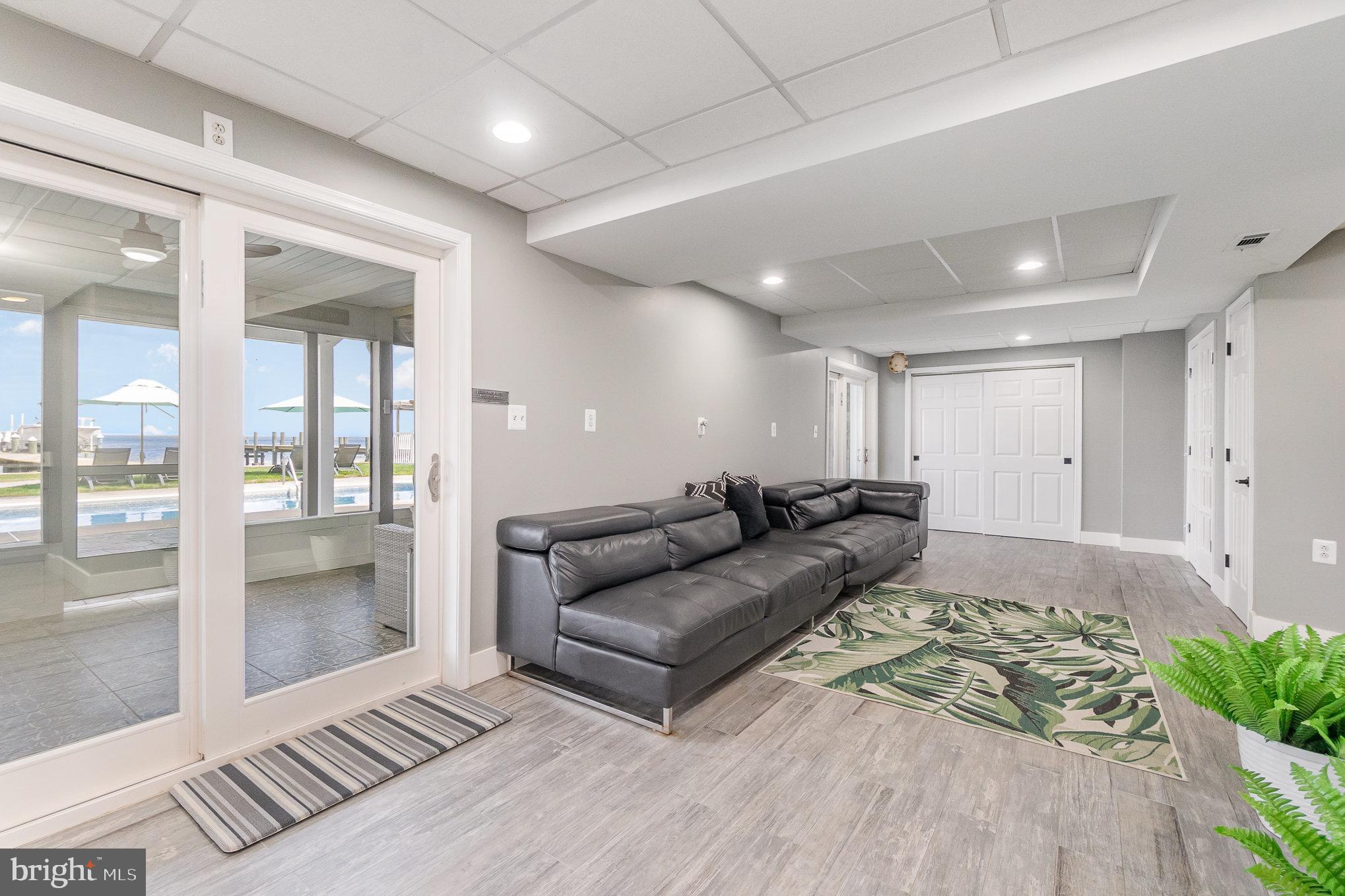 MILLERS ISLAND - Residential