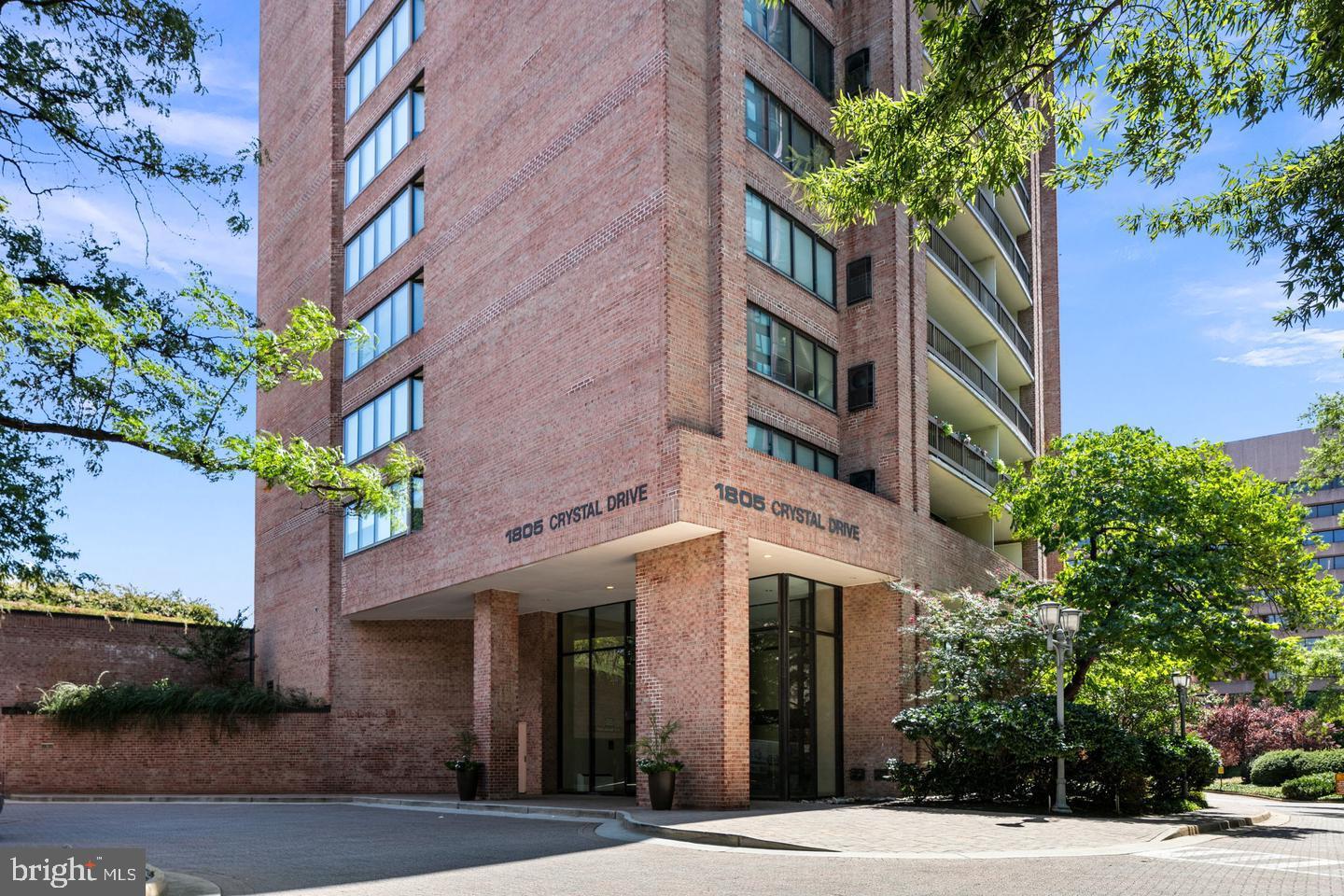 1805 CRYSTAL DRIVE 513S