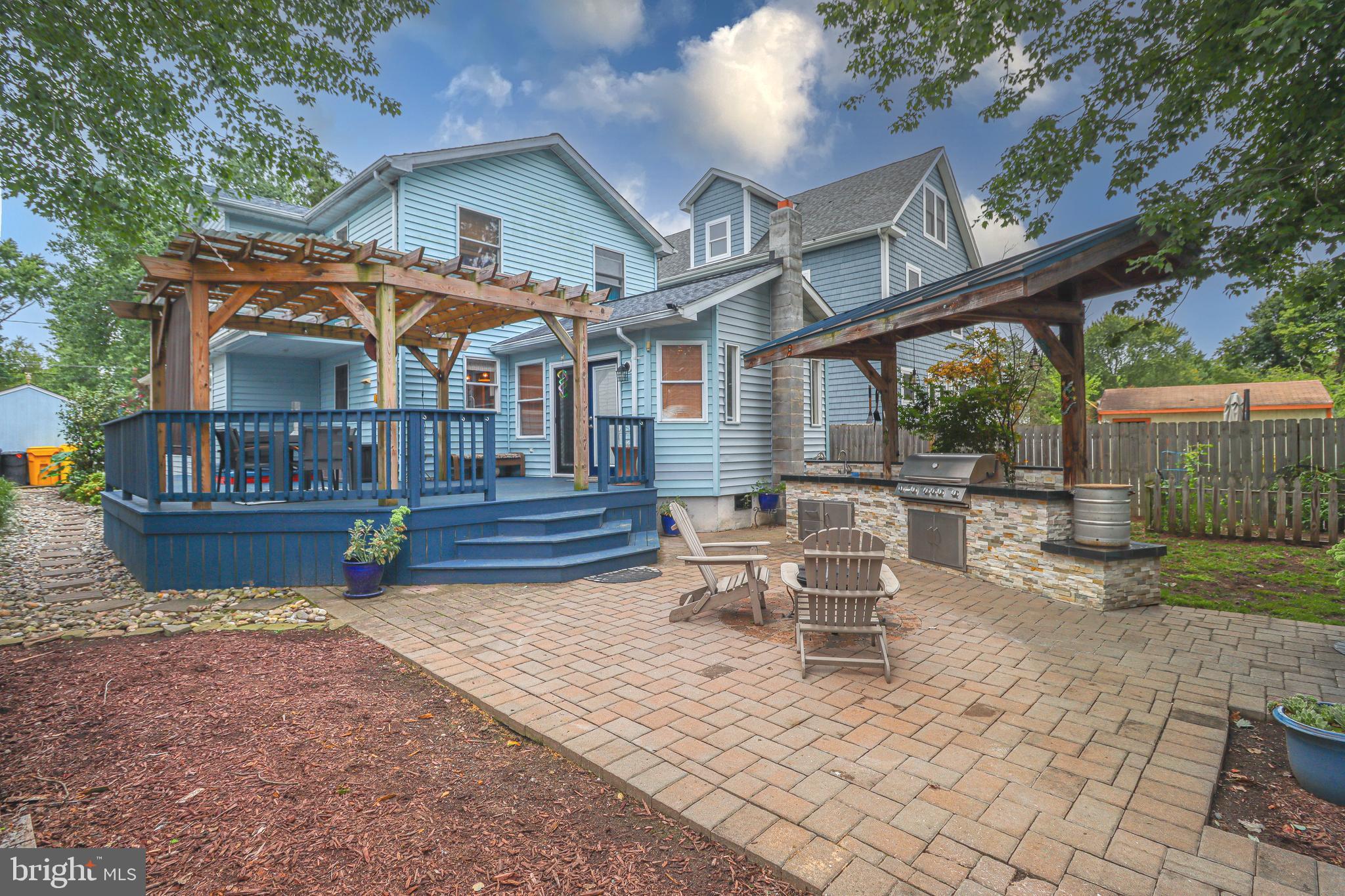 427 MAGNOLIA DRIVE