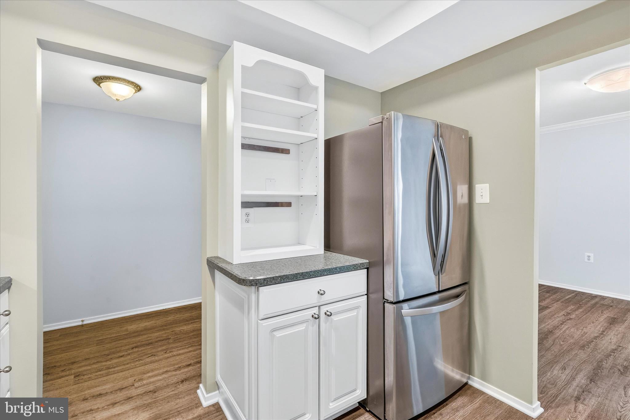 CENTER COURT - Residential