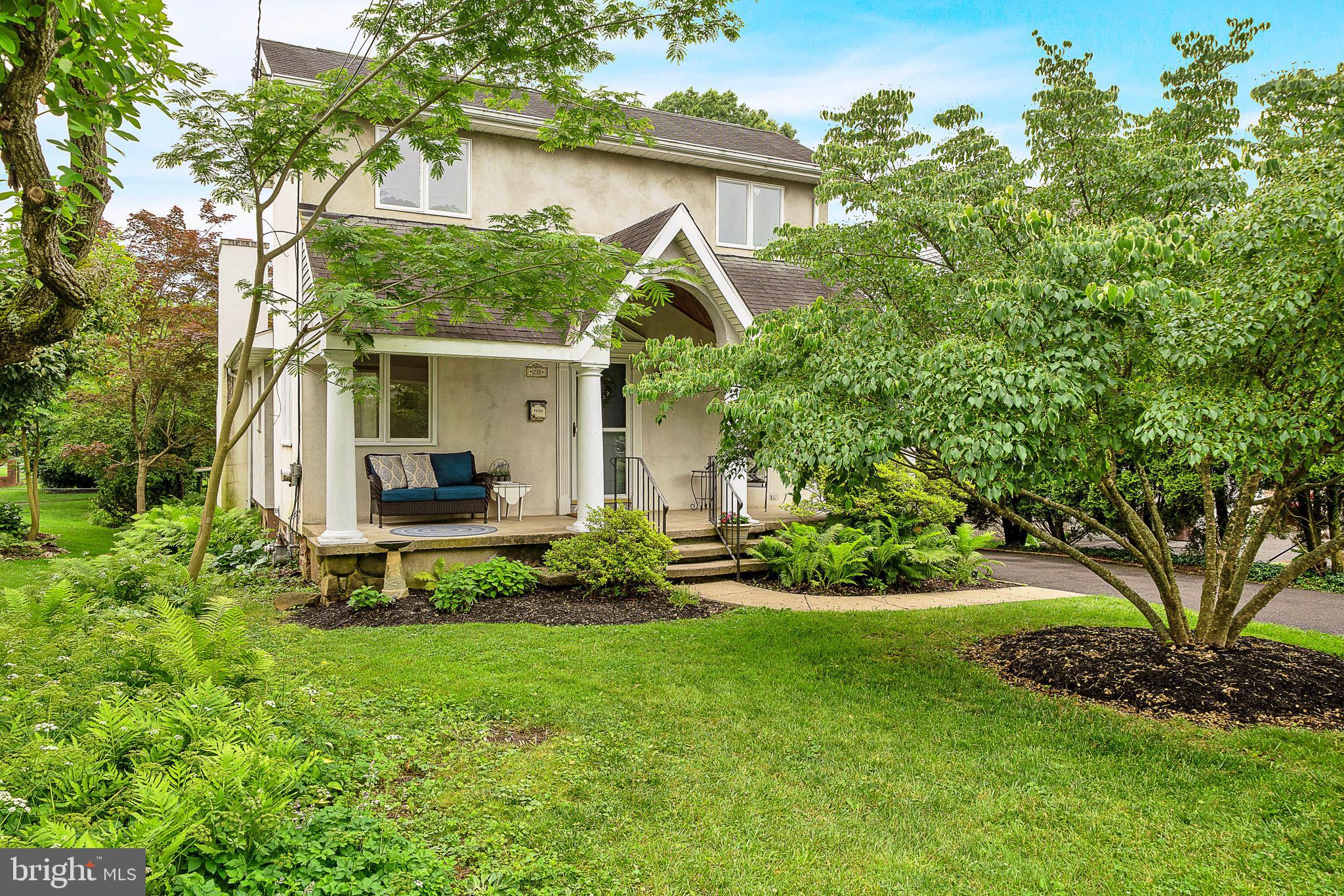 20 GROVE AVENUE