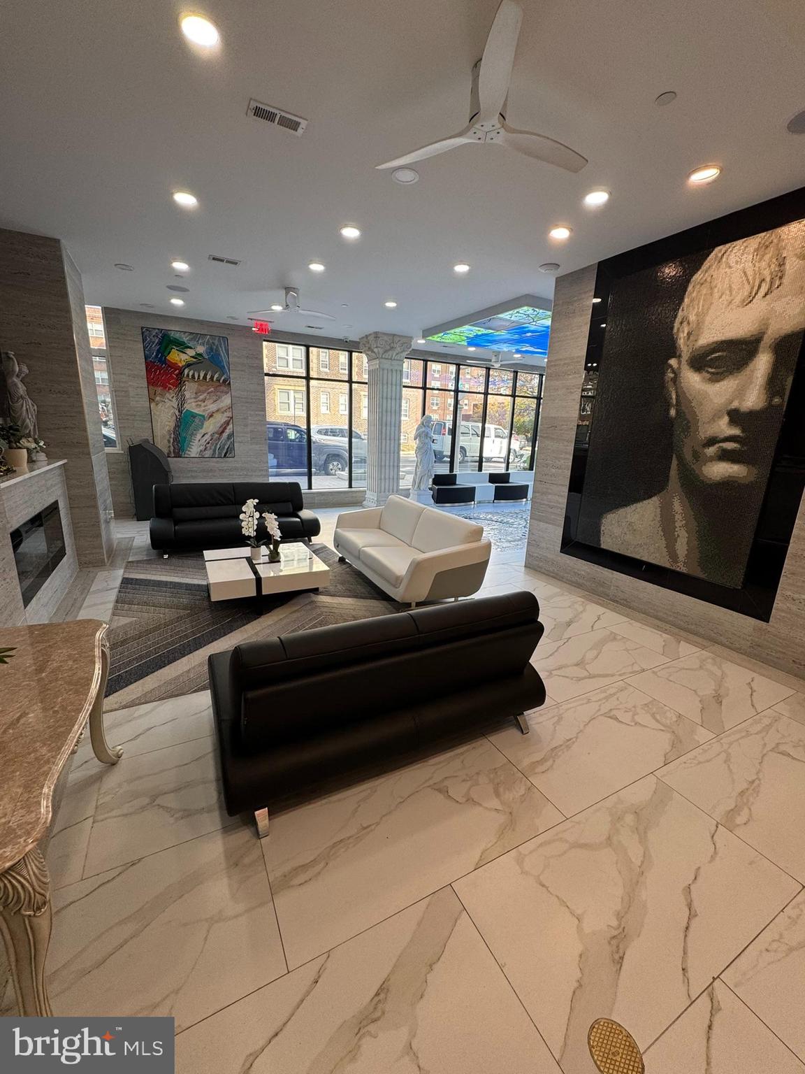 UNIVERSITY CITY - Residential Lease