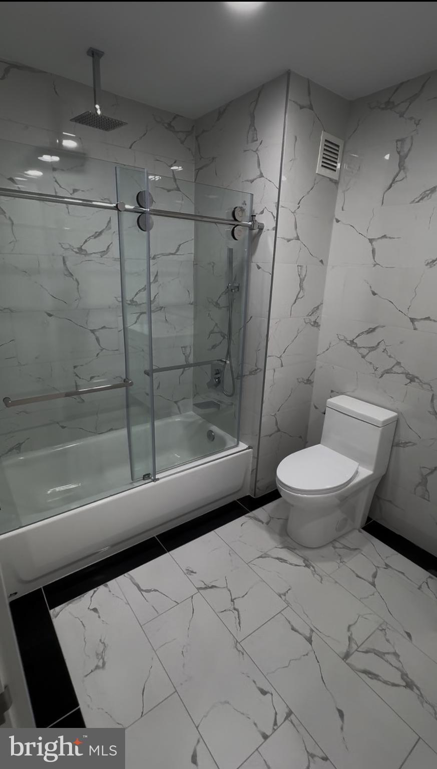 UNIVERSITY CITY - Residential Lease