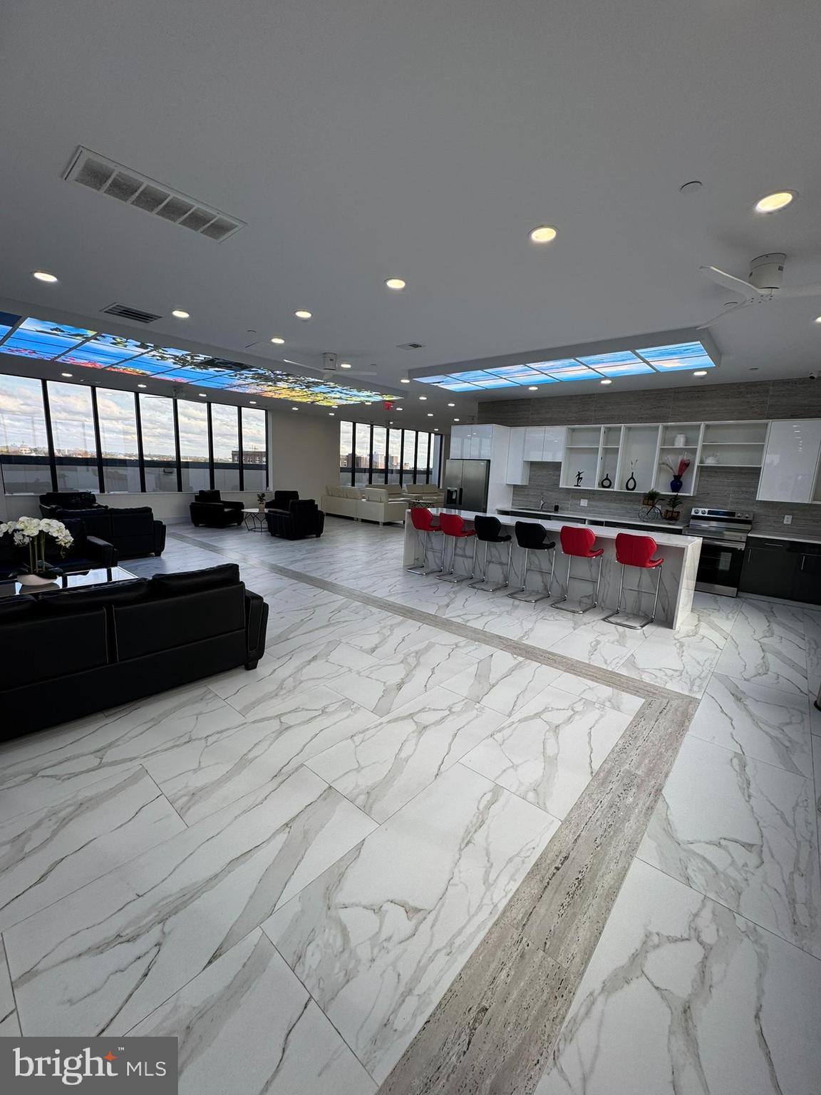 UNIVERSITY CITY - Residential Lease