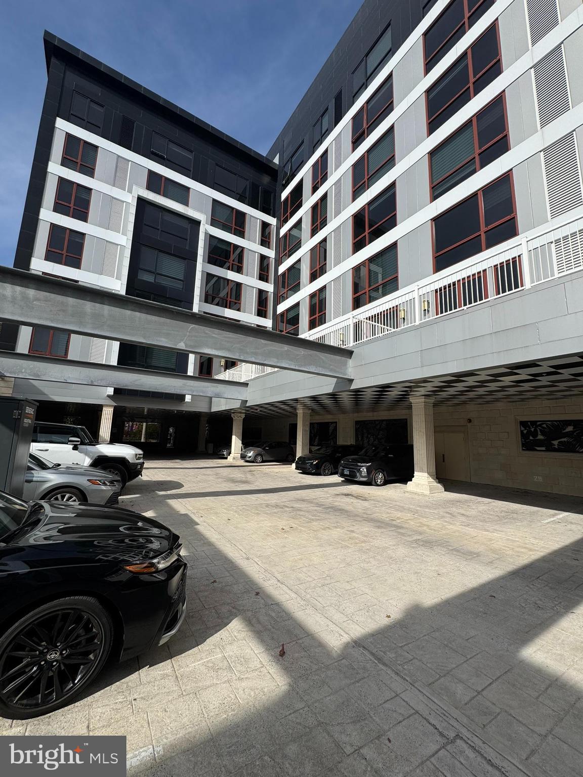 UNIVERSITY CITY - Residential Lease