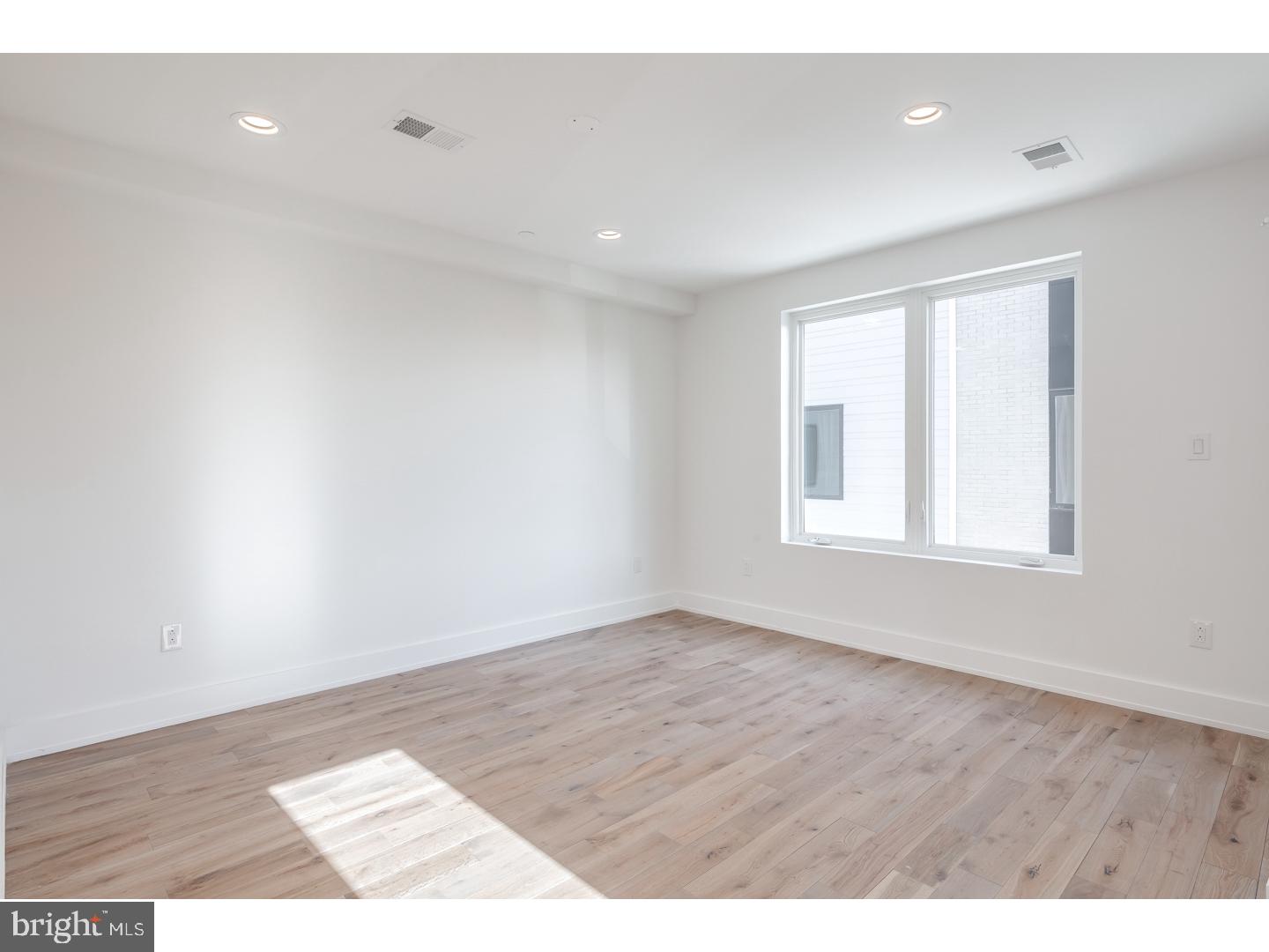 OLDE KENSINGTON - Residential