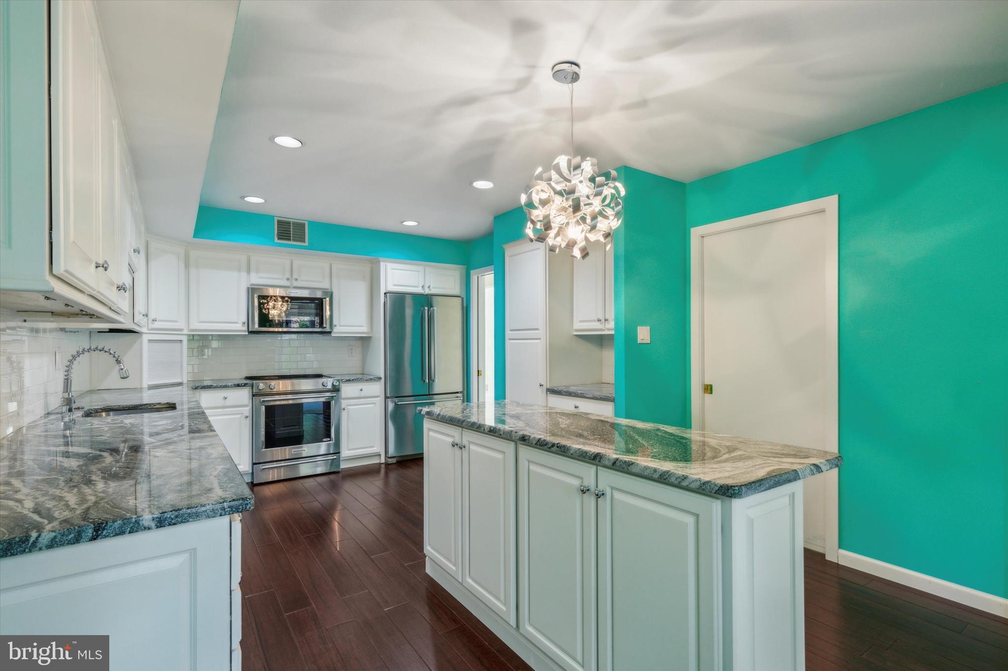 STEEPLECHASE - Residential