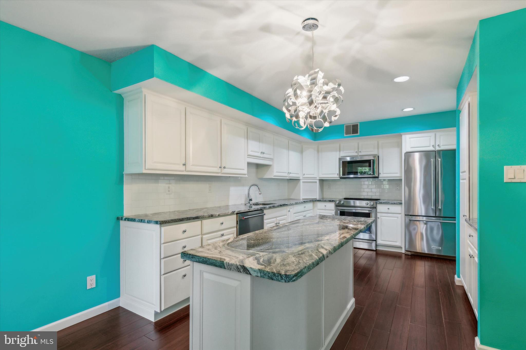 STEEPLECHASE - Residential