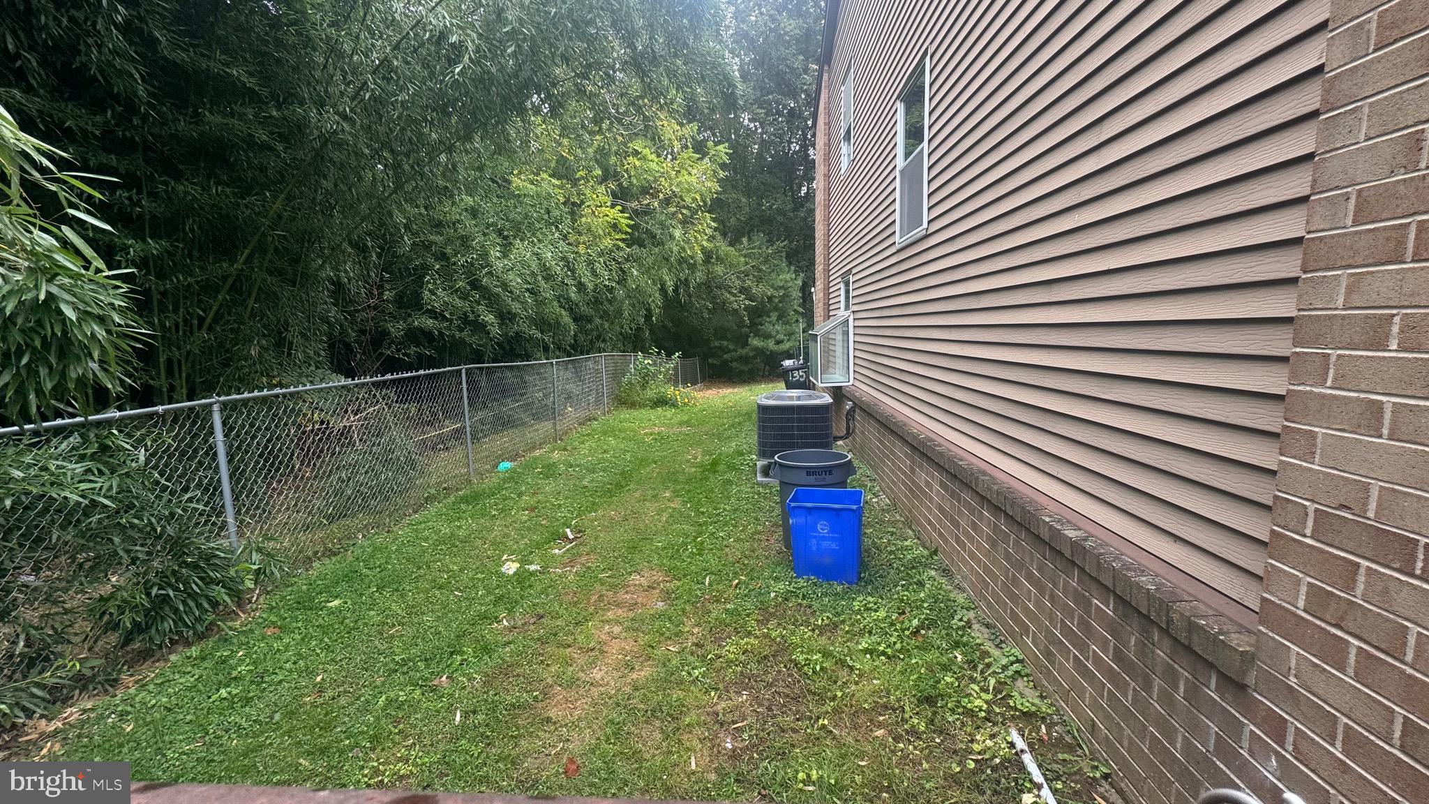 HOLLYBROOKE - Residential Lease