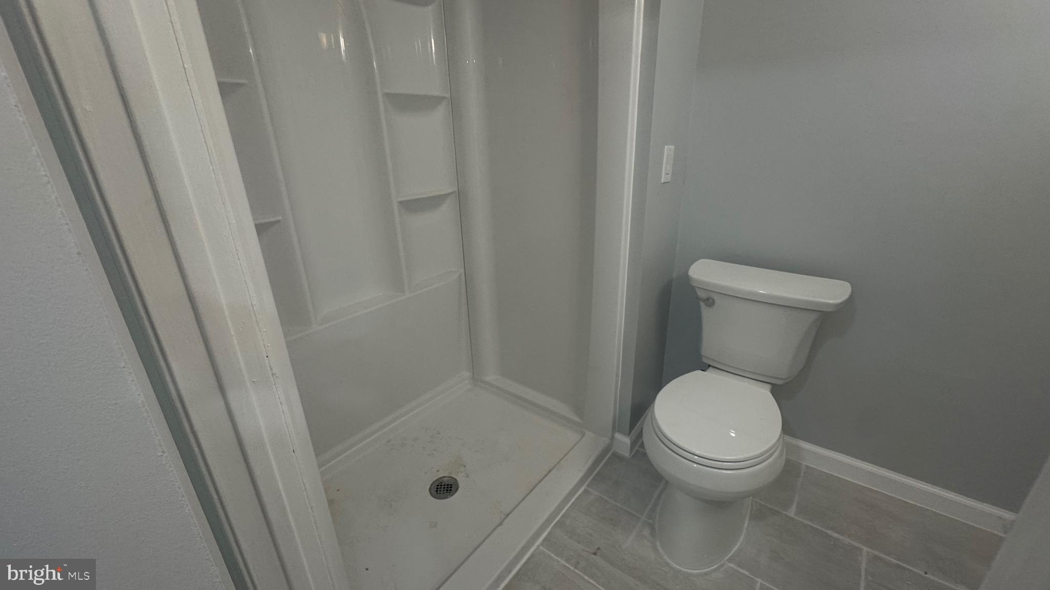 HOLLYBROOKE - Residential Lease