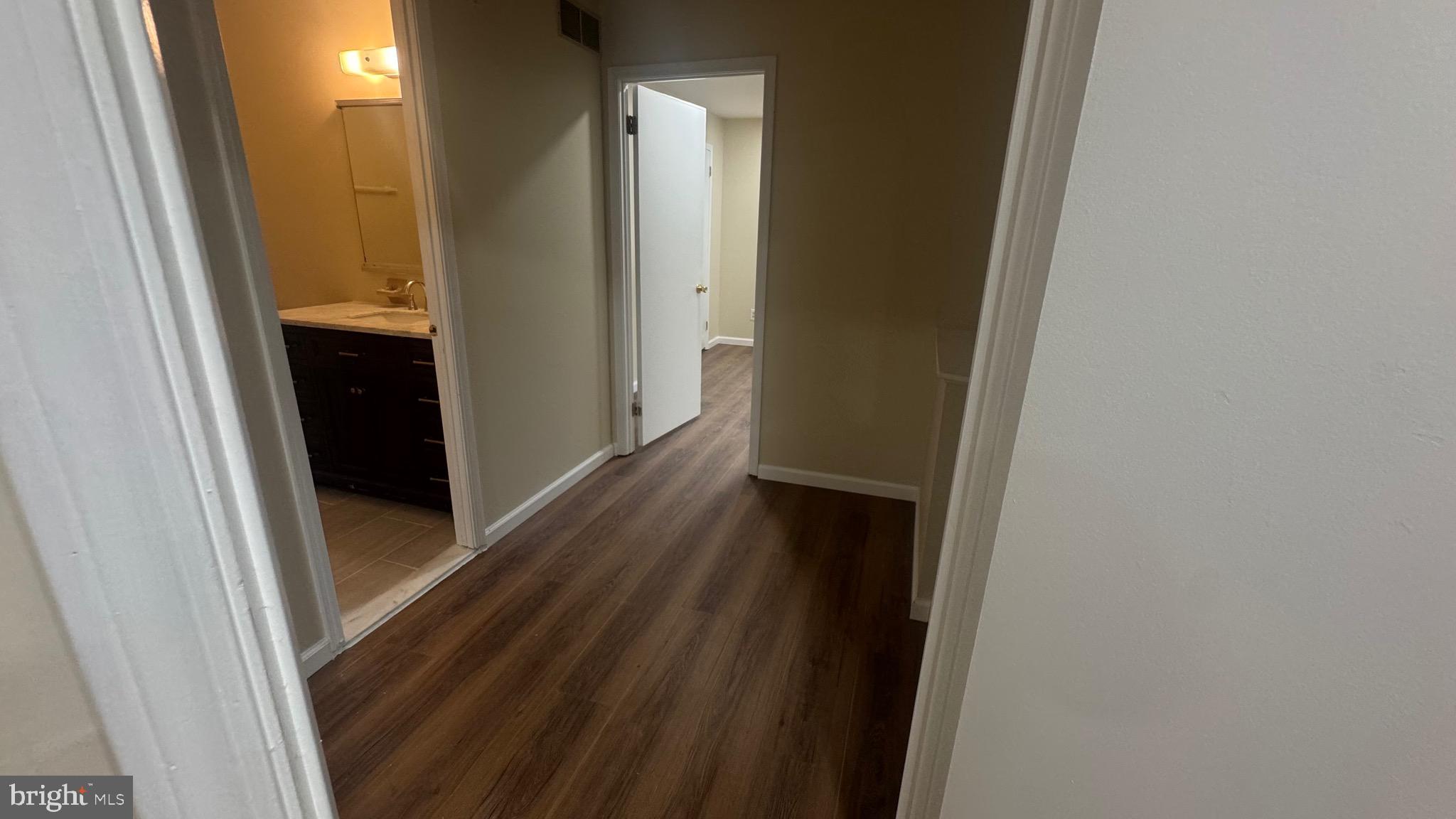 HOLLYBROOKE - Residential Lease