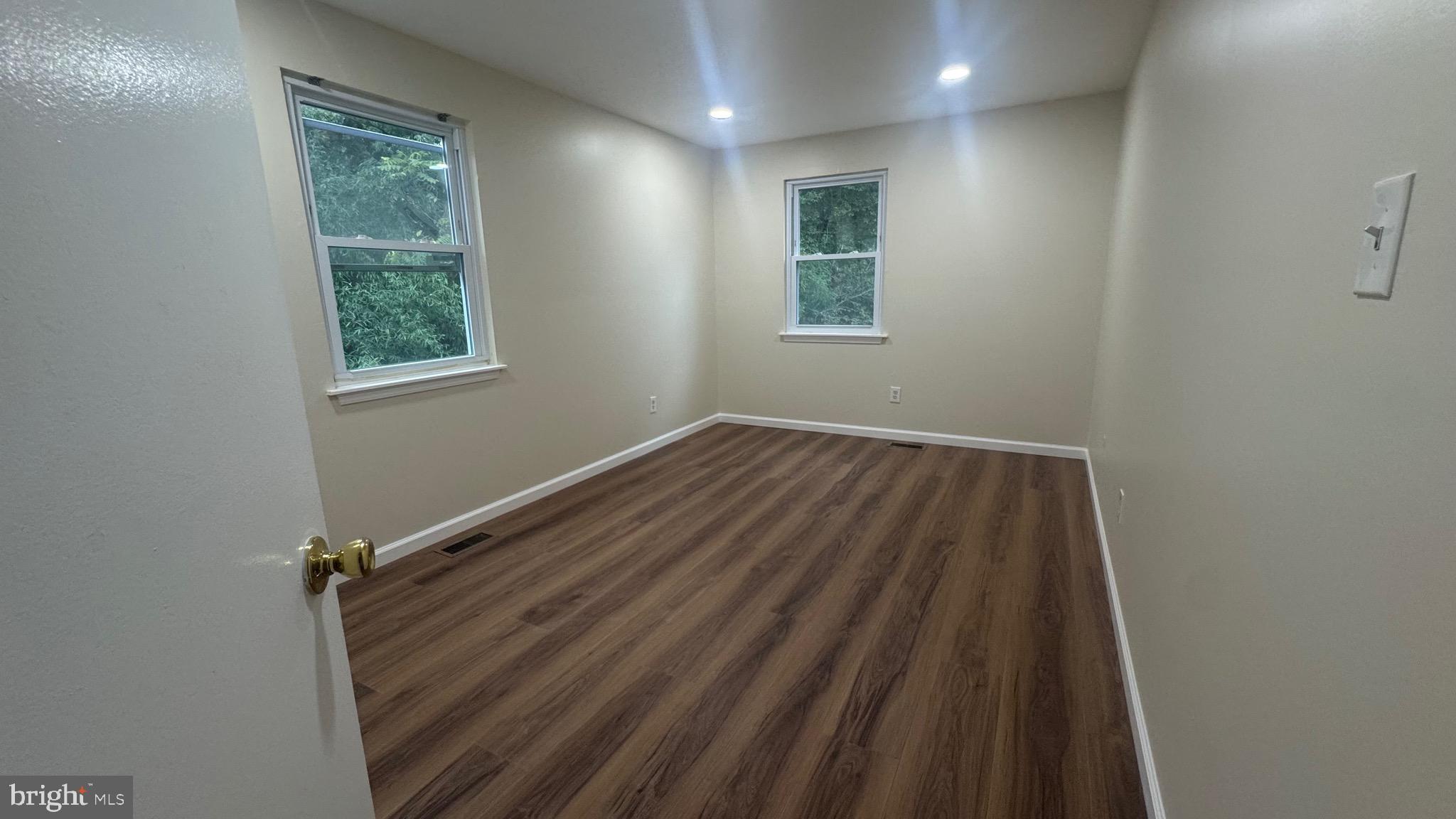 HOLLYBROOKE - Residential Lease