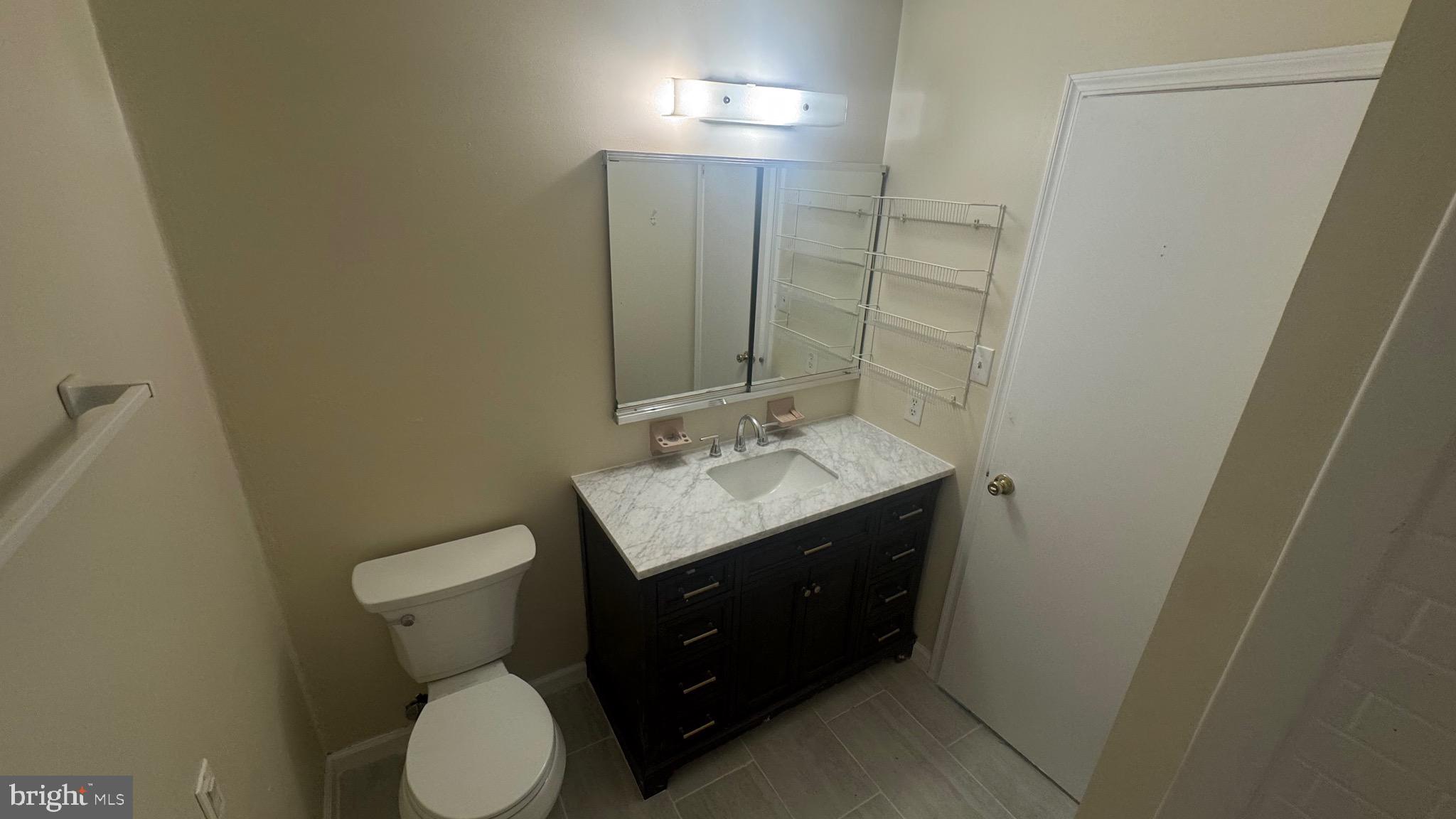 HOLLYBROOKE - Residential Lease