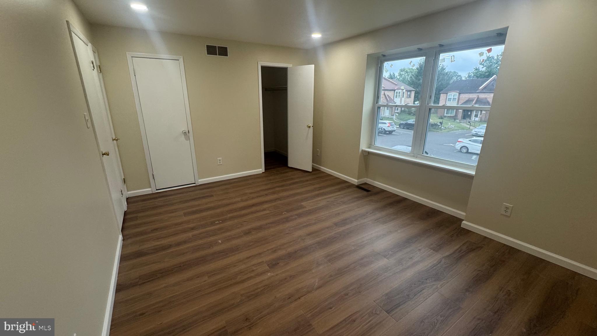 HOLLYBROOKE - Residential Lease