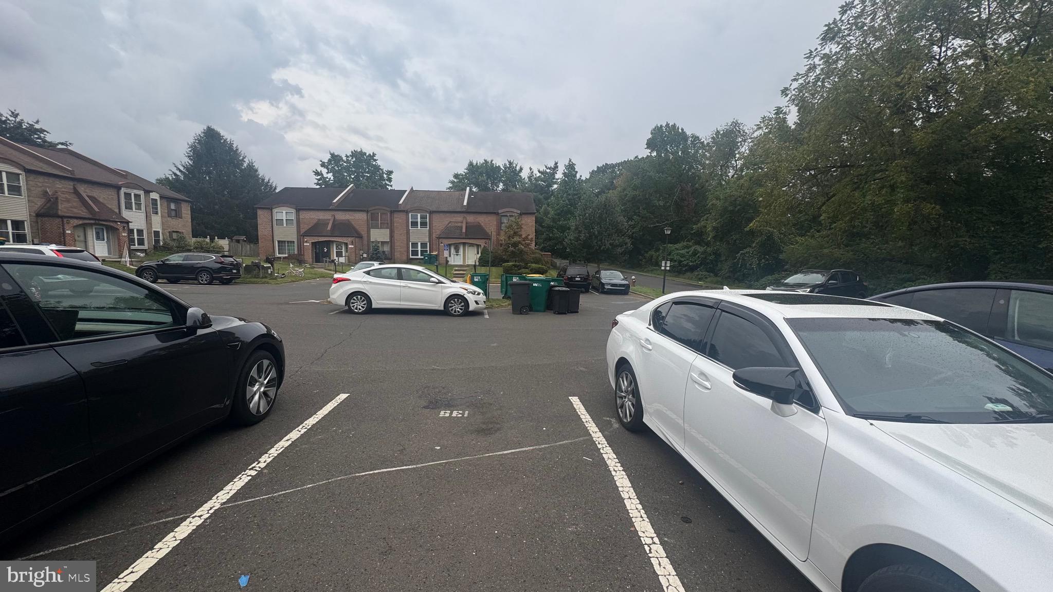 HOLLYBROOKE - Residential Lease