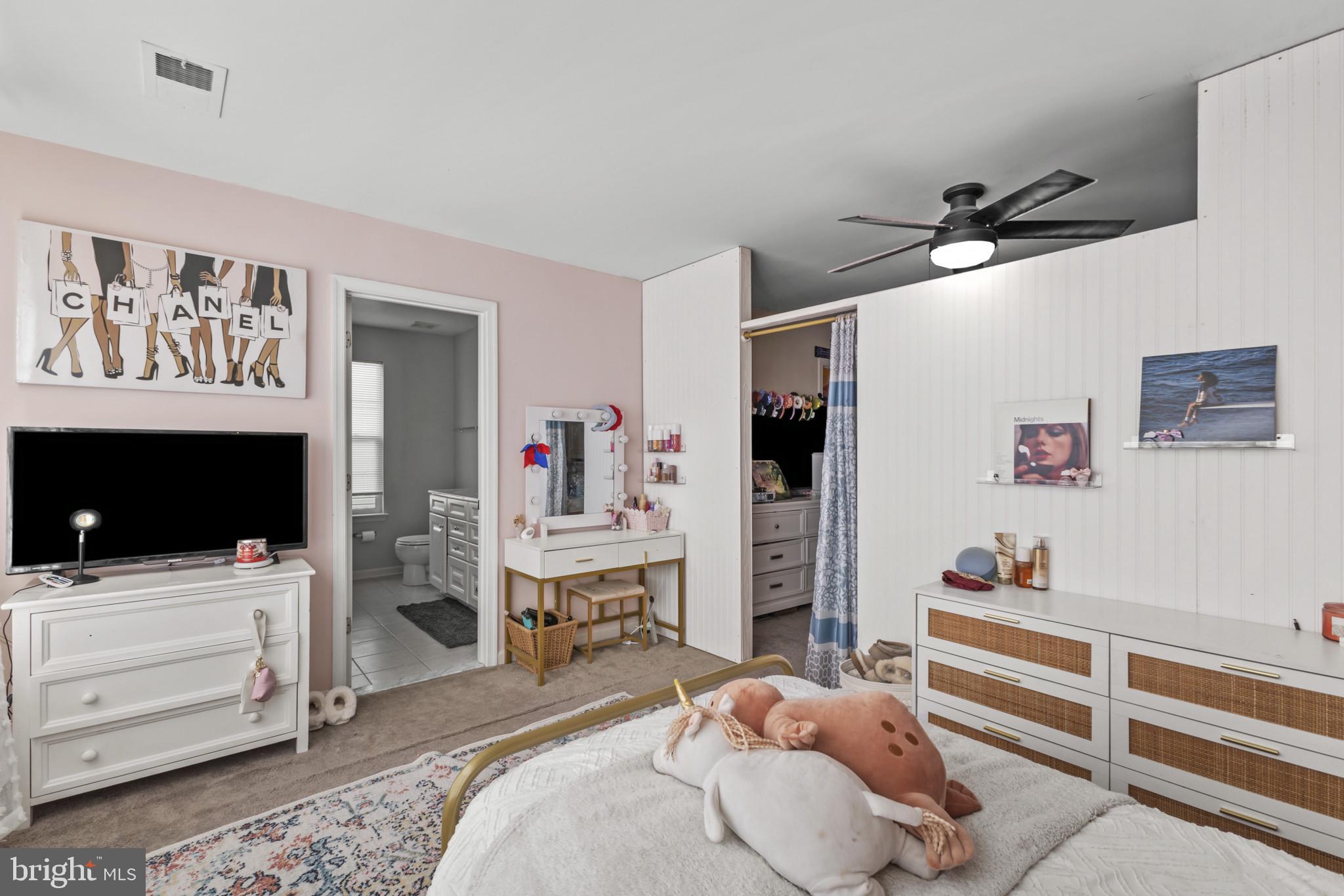 SHEPHERD VILLAGE - Residential