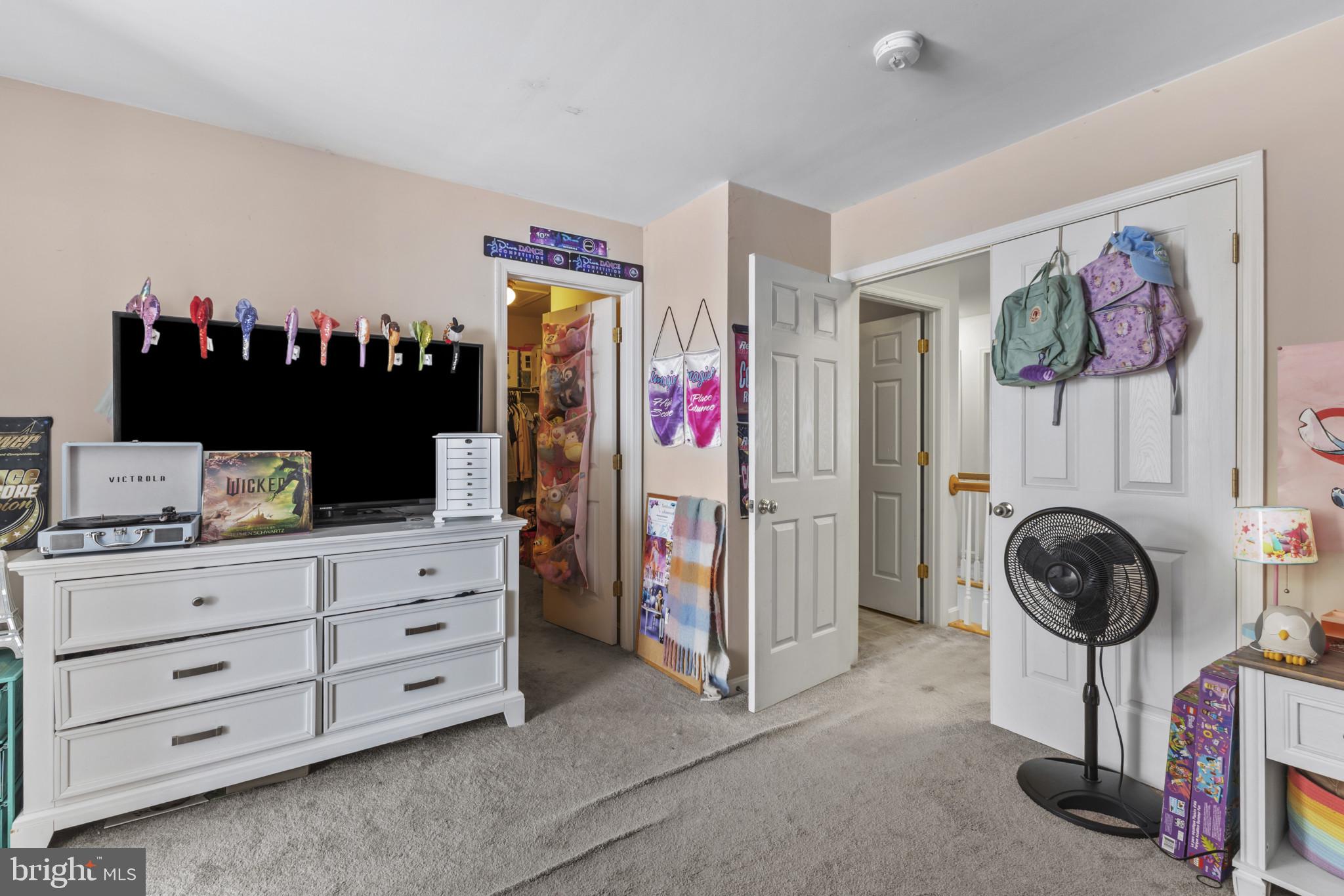 SHEPHERD VILLAGE - Residential