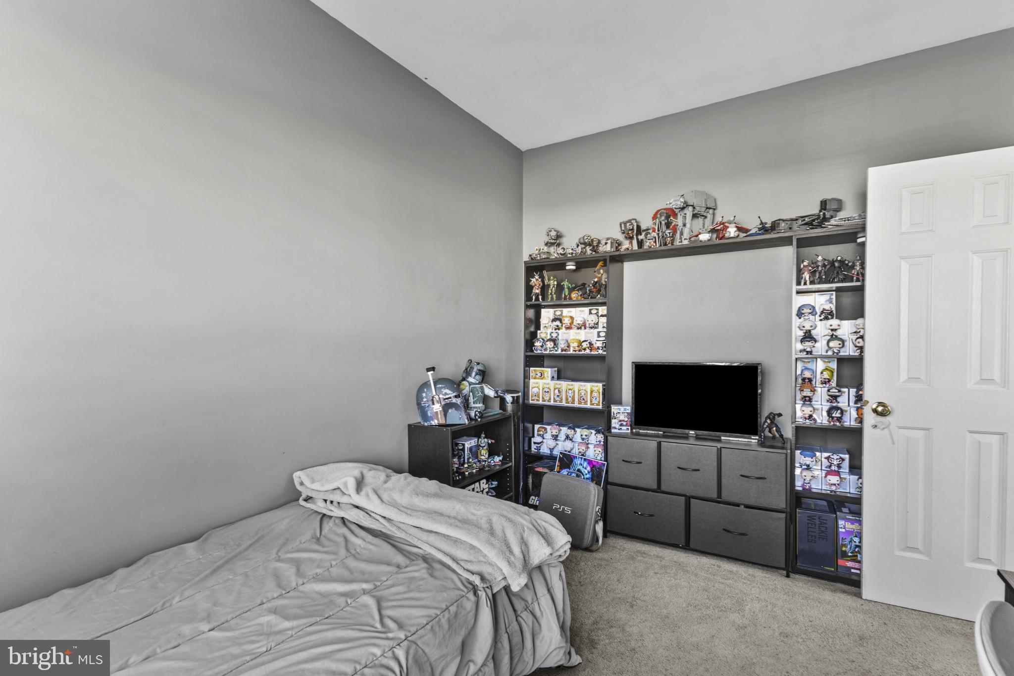 SHEPHERD VILLAGE - Residential