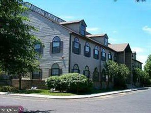 Photo of 700 Route 130 N #210, CINNAMINSON, NJ 08077 (MLS # NJBL2103490)