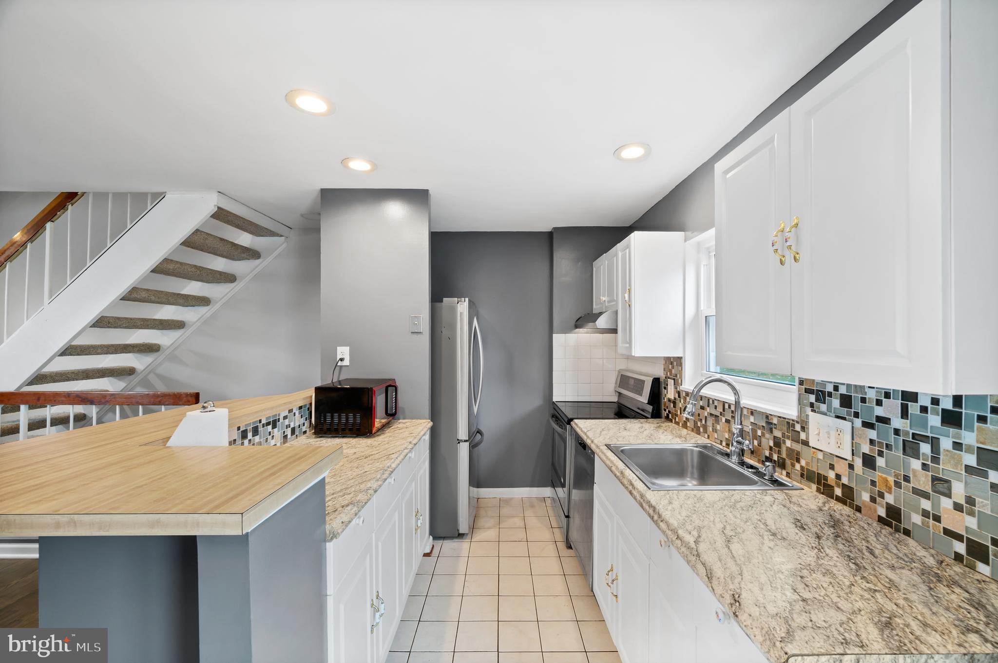 18919 PINE RIDGE LANE 10-3