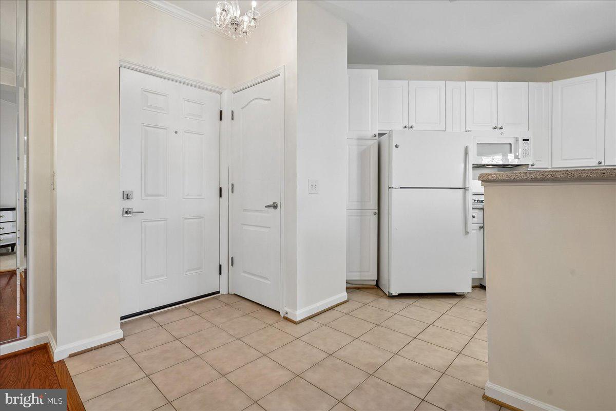 815 BRANCH DRIVE 304