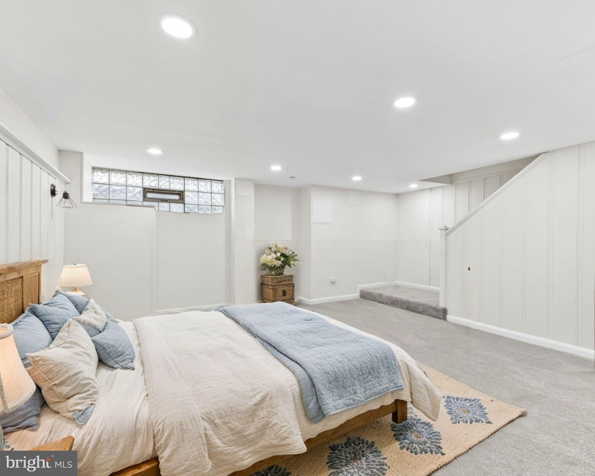 RAMBLEWOOD - Residential