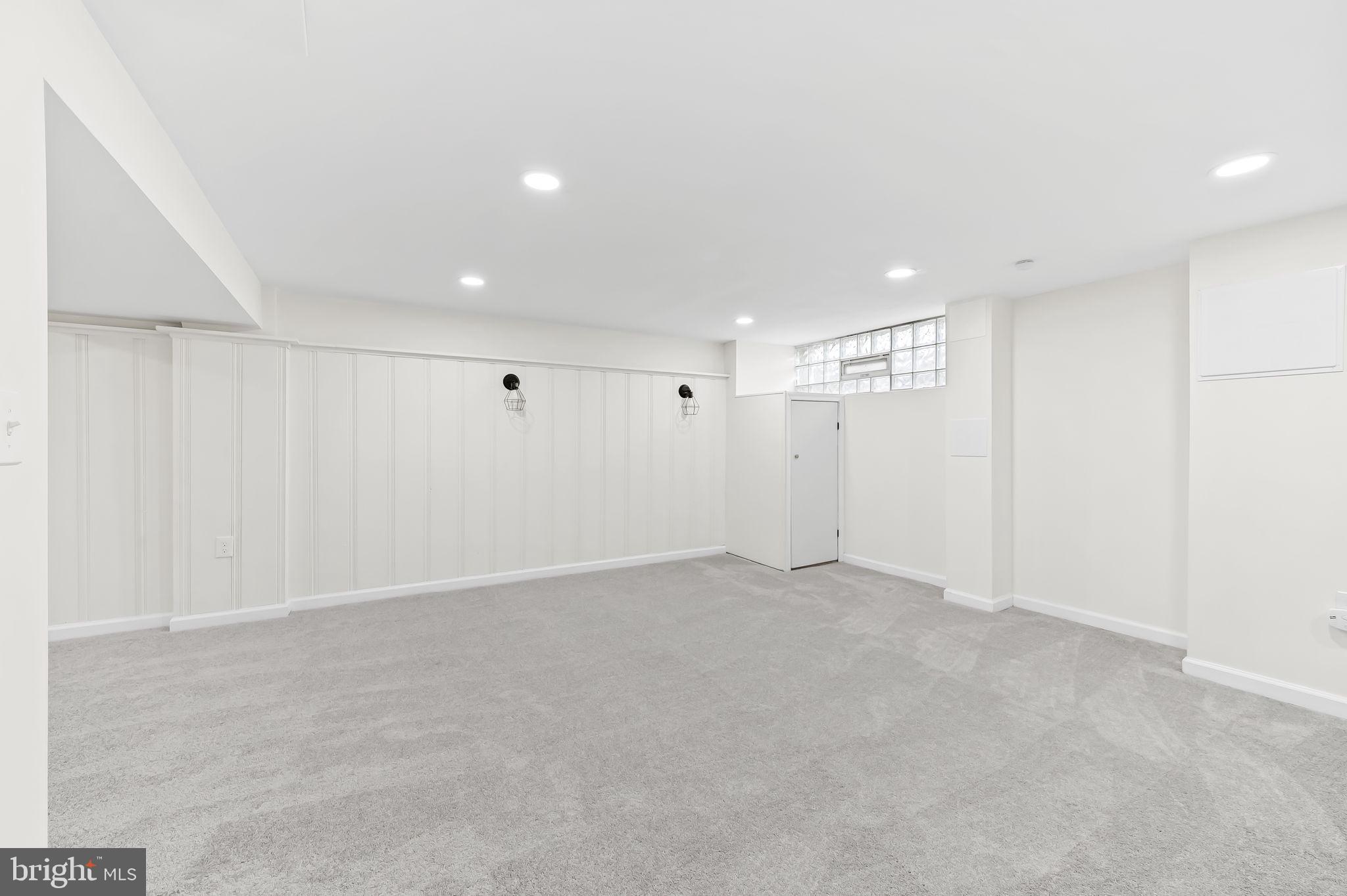 RAMBLEWOOD - Residential