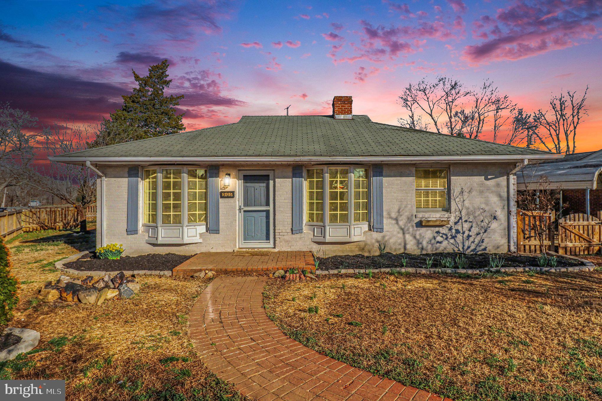 NORMANDY VILLAGE - Residential