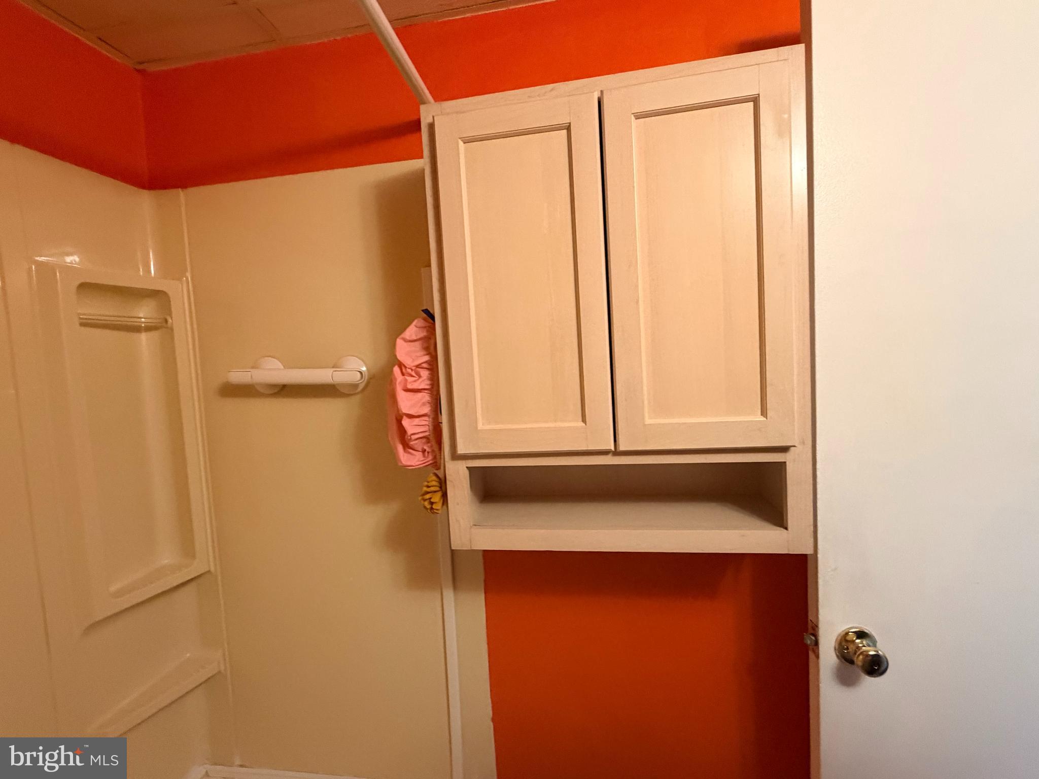 ASTON ARMS - Residential