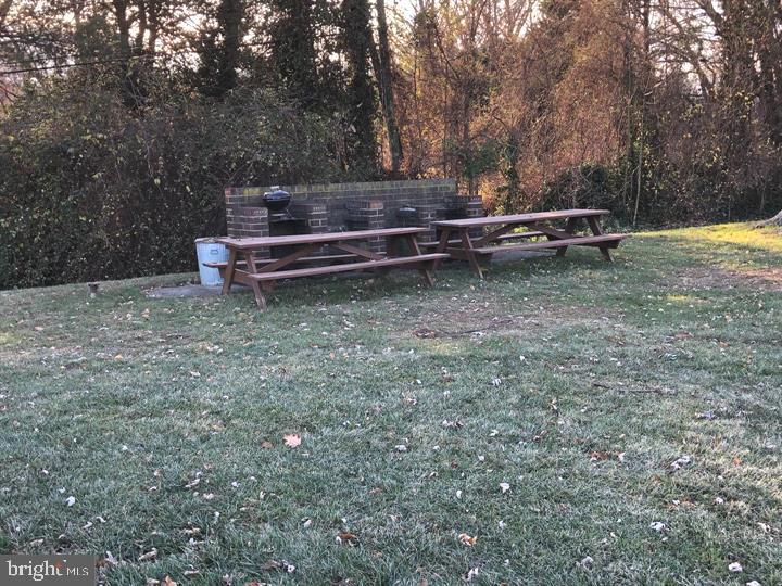 ASTON ARMS - Residential