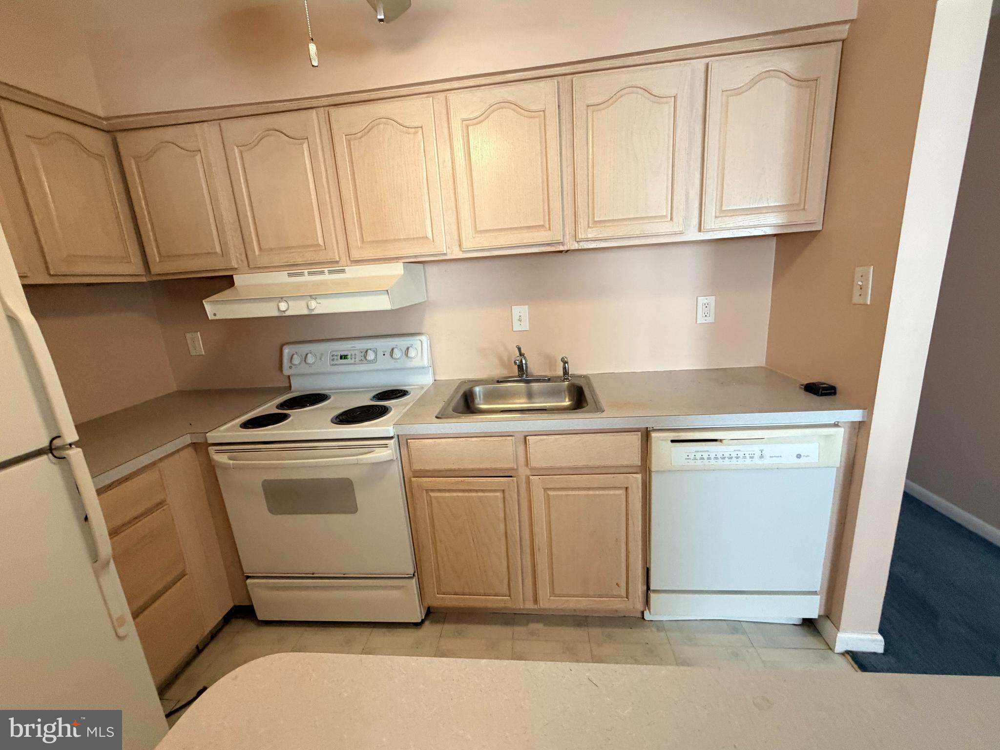 ASTON ARMS - Residential