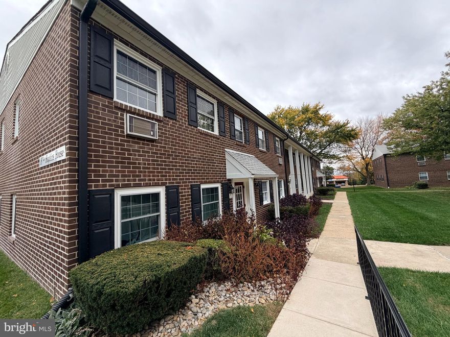 These well built brick condos are in the heart of Aston Twp, with a great centralized location. This is a ground floor unit with a great view of the open court yard out front. Close access to unit from  back parking lot.   Kitchen includes refrigerator, dishwasher and stove.  Modern bath with extra cabinet.  
The condo fee includes water, sewer AND heat. As well as outside maintenance and use of the community pool. Do you like a convenient location? Aston Arms is across the street from shopping centers and post office, and next to the Elementary school. , Several restaurants within a short drive and I95 entrance just a couple miles away. Tax free shopping in Delaware is a 5 minute drive. Begin your care free condo living soon!