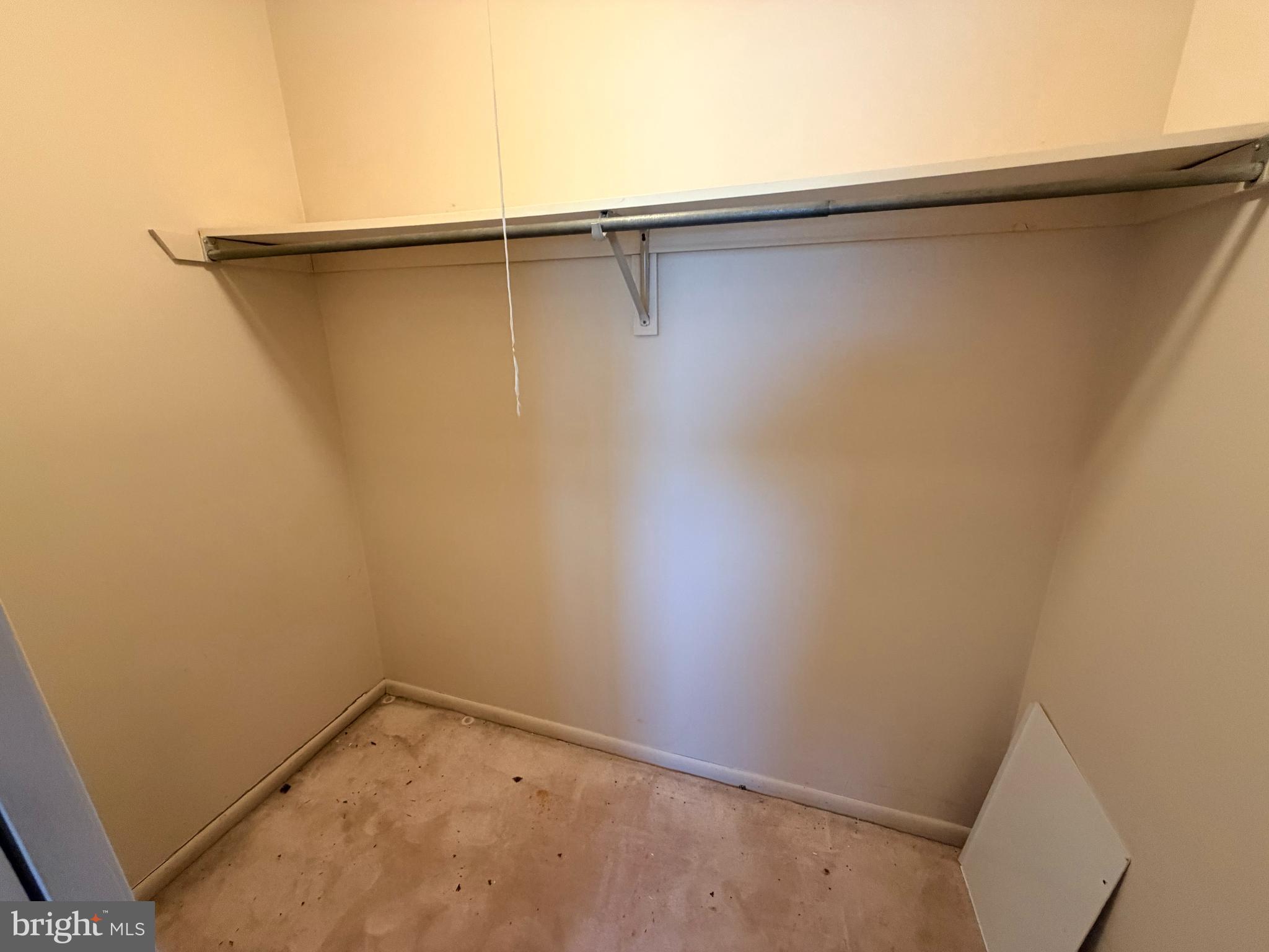 ASTON ARMS - Residential