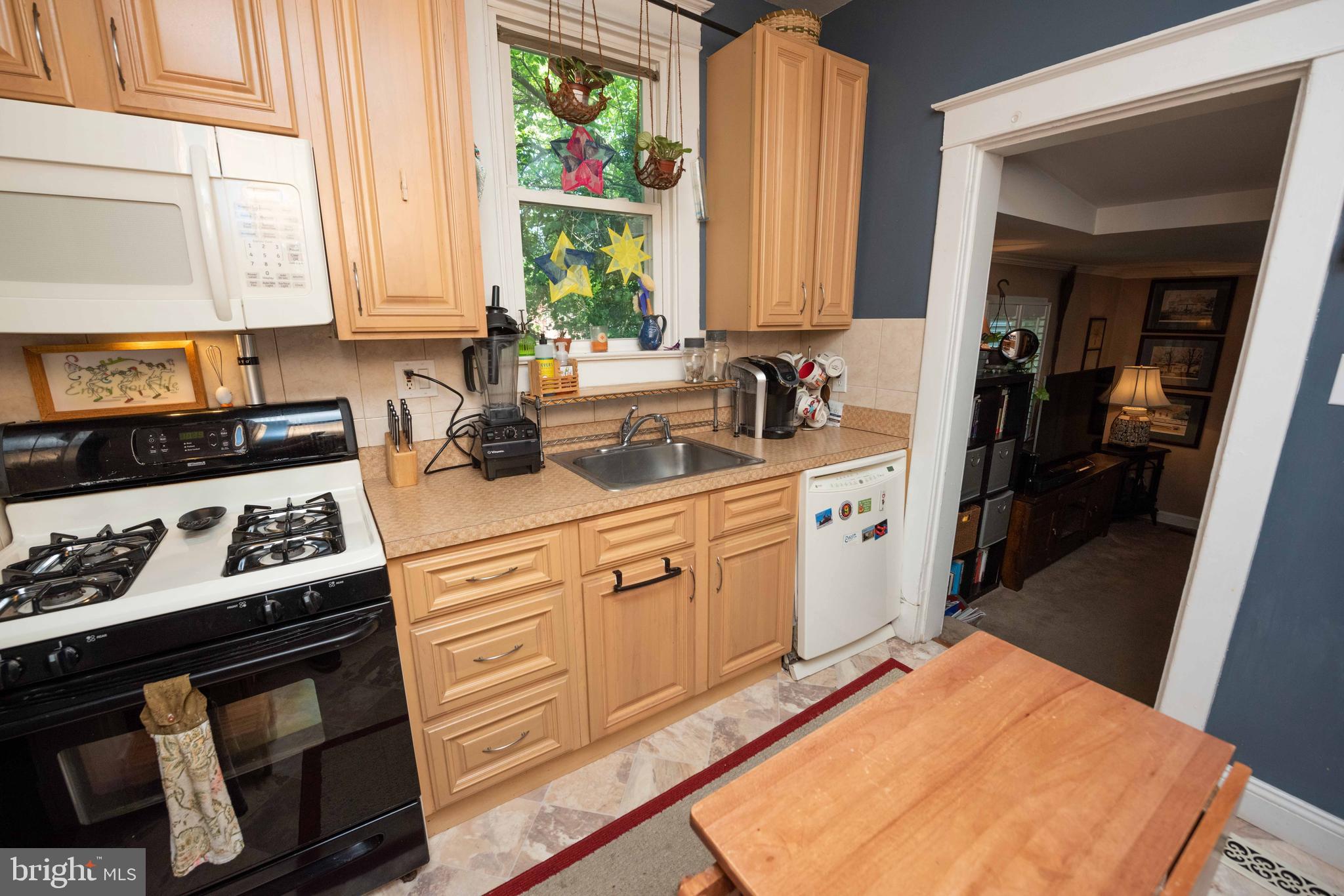 EMMA P HUME - Residential Lease