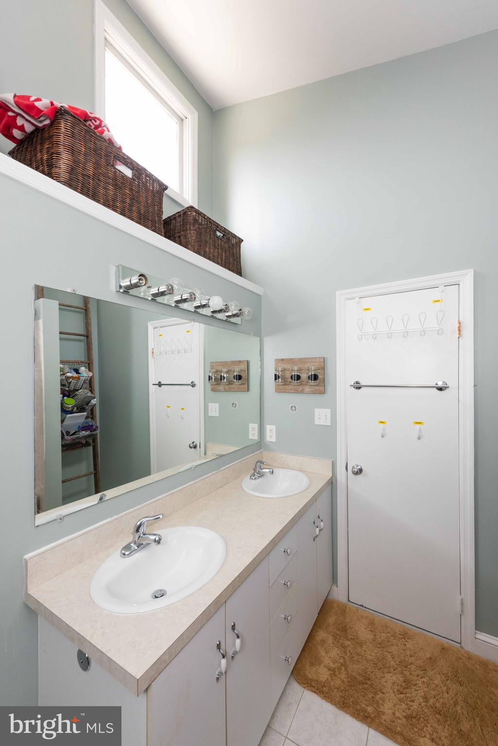 EMMA P HUME - Residential Lease