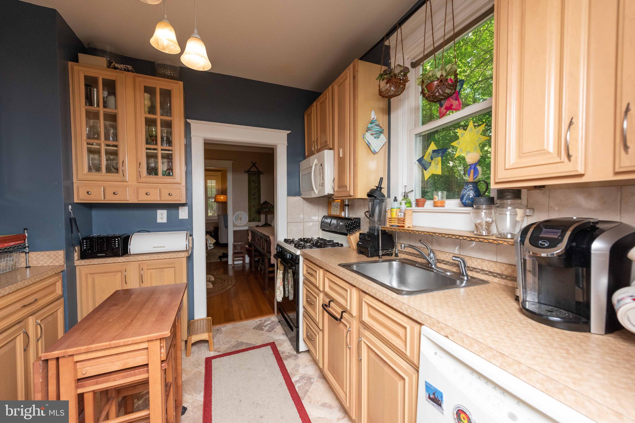 EMMA P HUME - Residential Lease