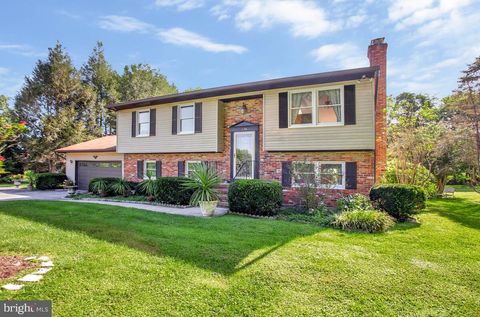 674 TETON DRIVE LOTHIAN MD 20711