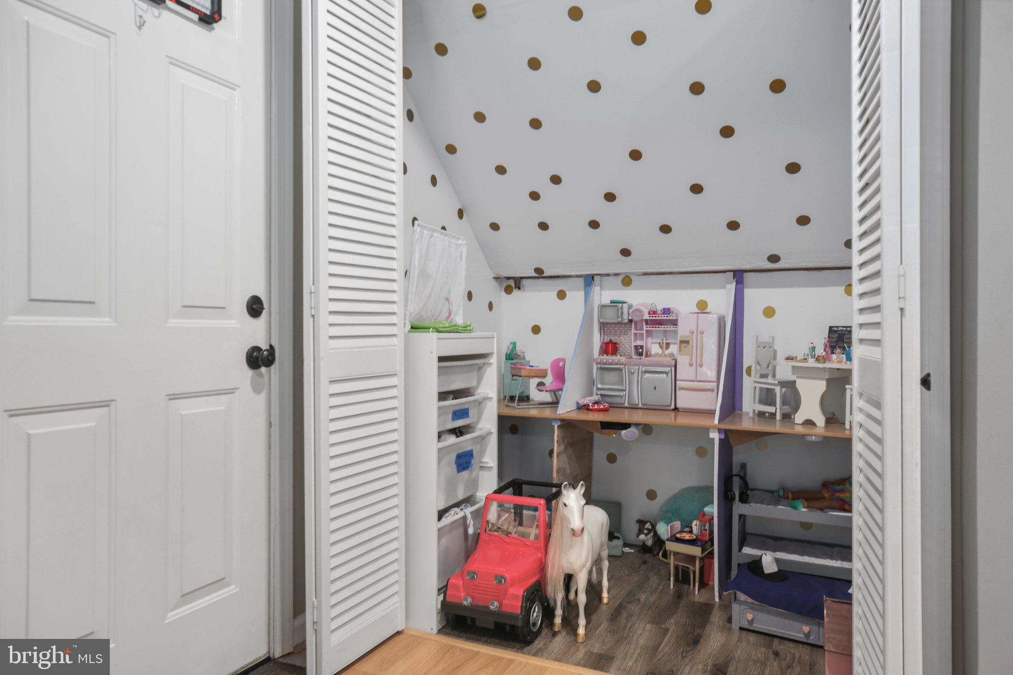 RUFFIN'S POND - Residential