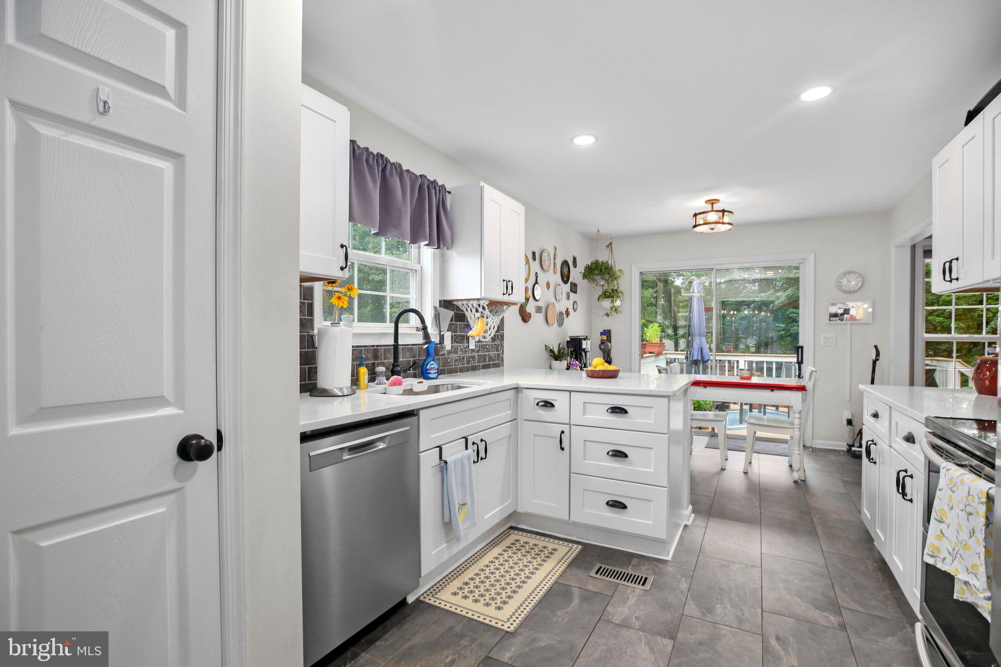 RUFFIN'S POND - Residential