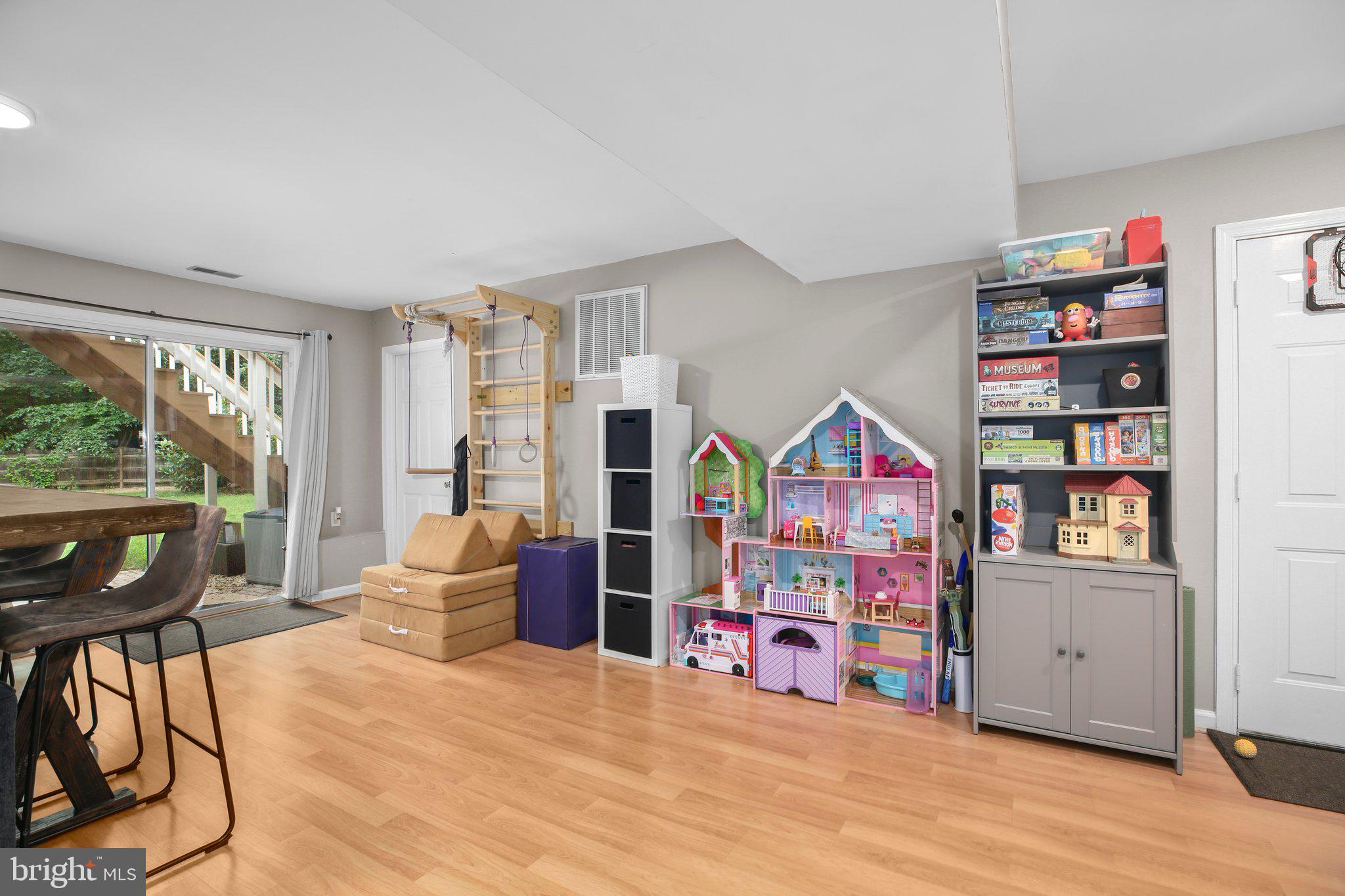 RUFFIN'S POND - Residential