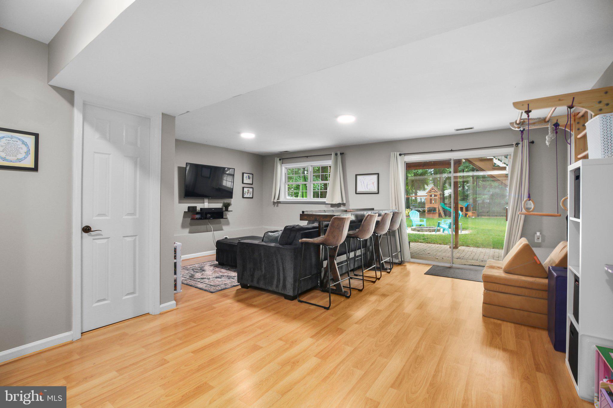 RUFFIN'S POND - Residential