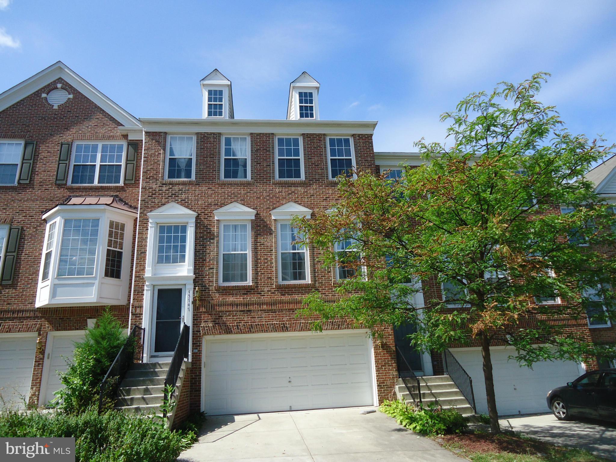 TALL OAKS - Residential Lease