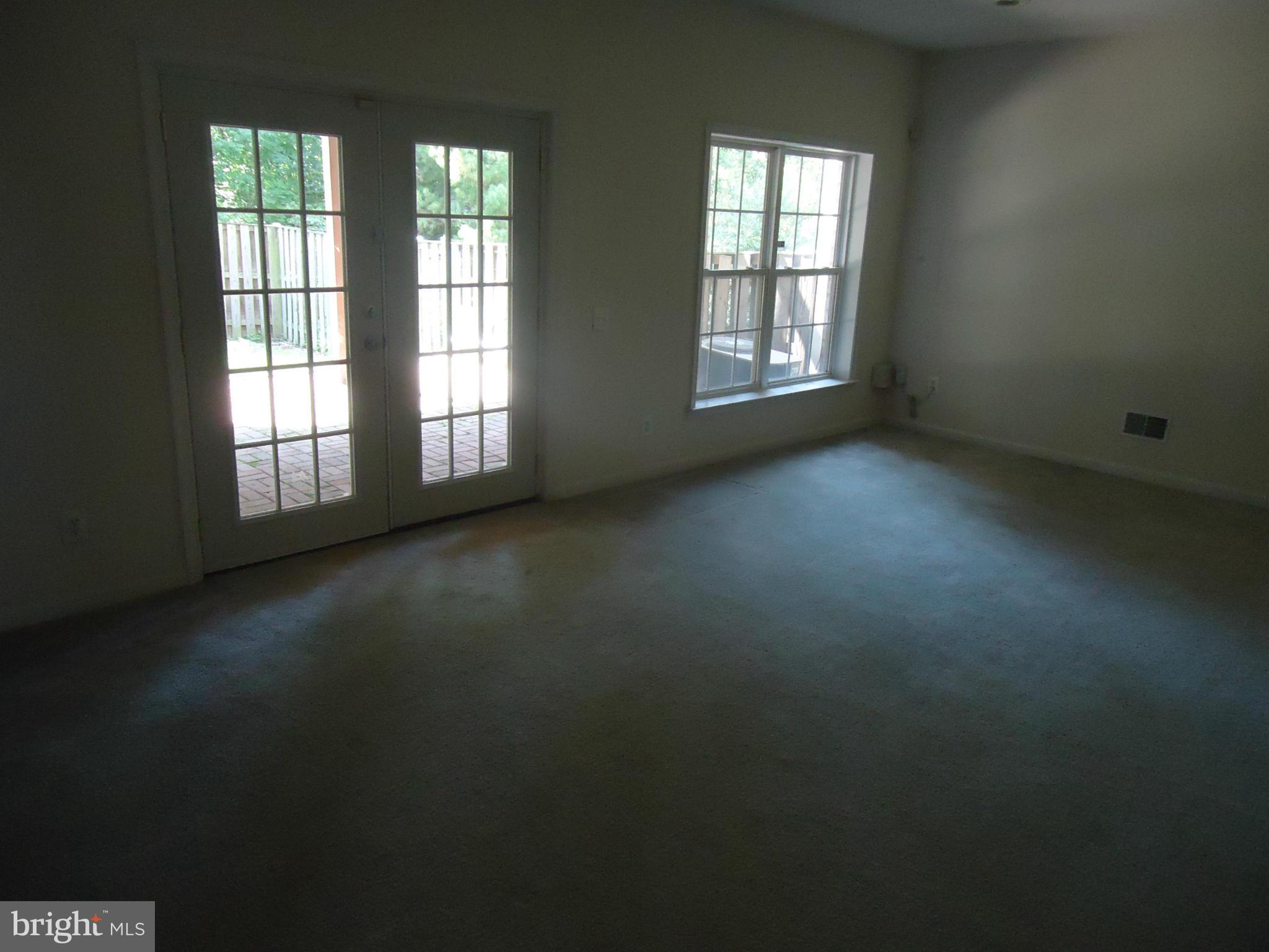 TALL OAKS - Residential Lease