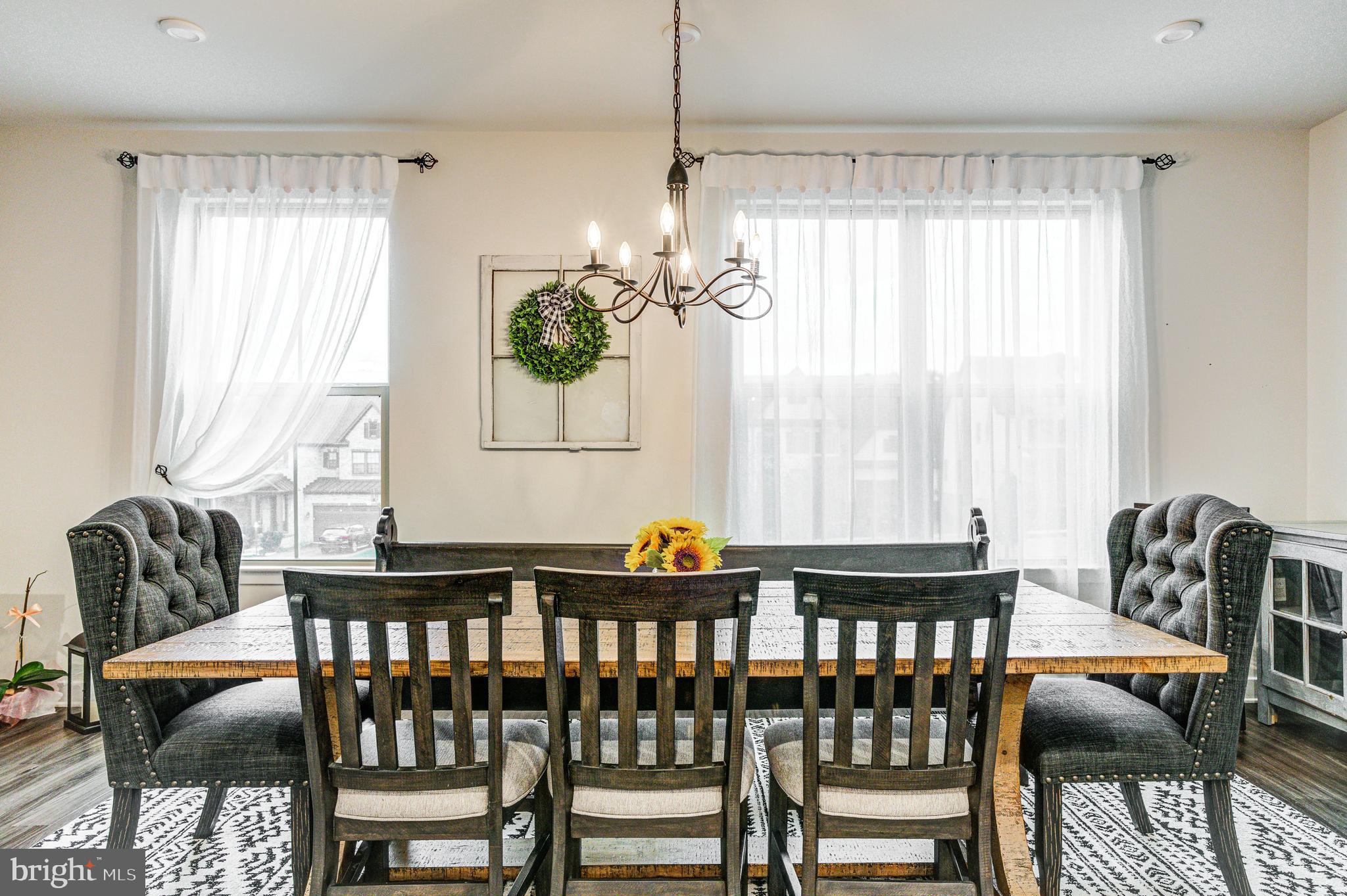 OAKDALE VILLAGE - Residential