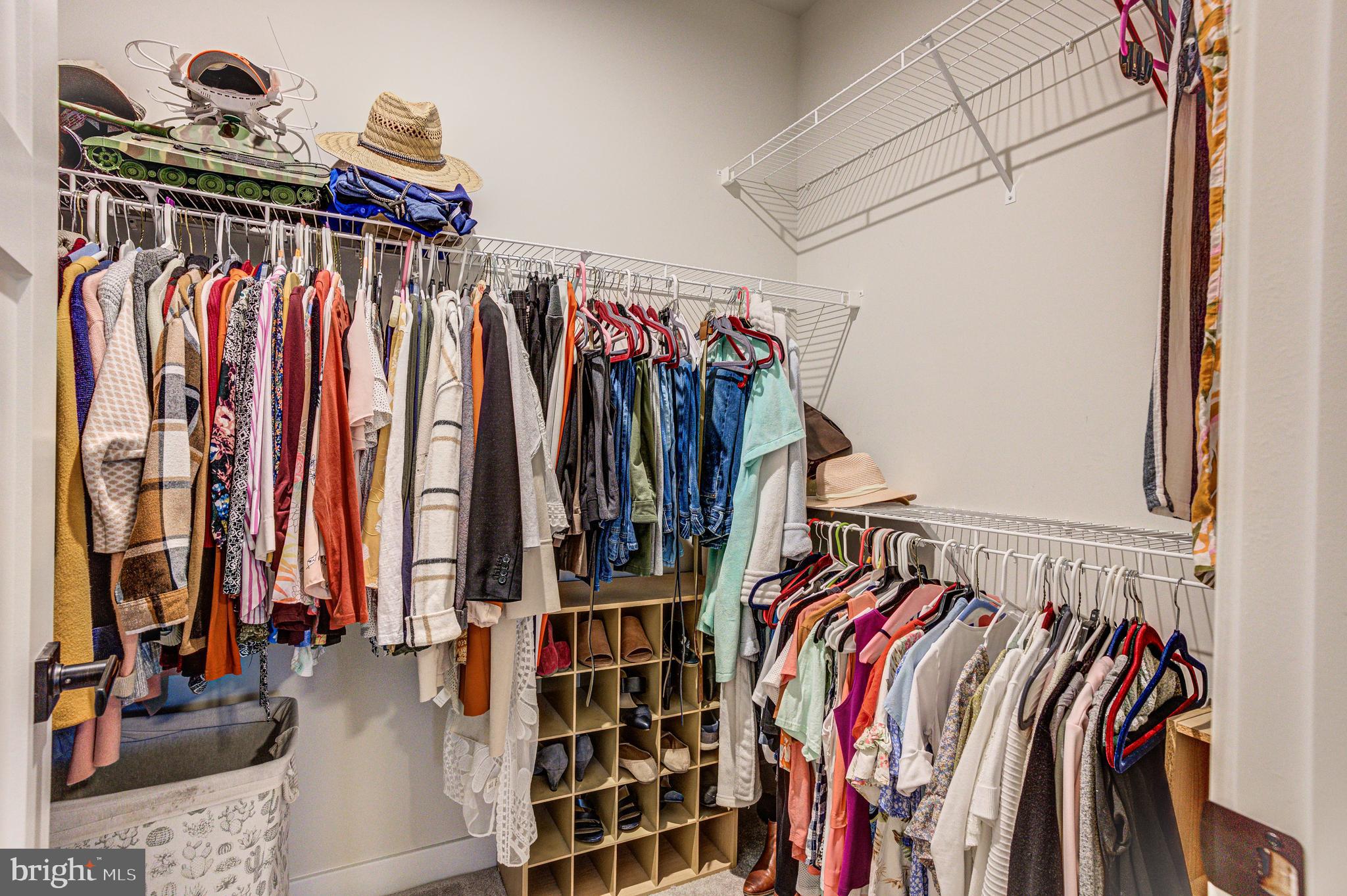 OAKDALE VILLAGE - Residential