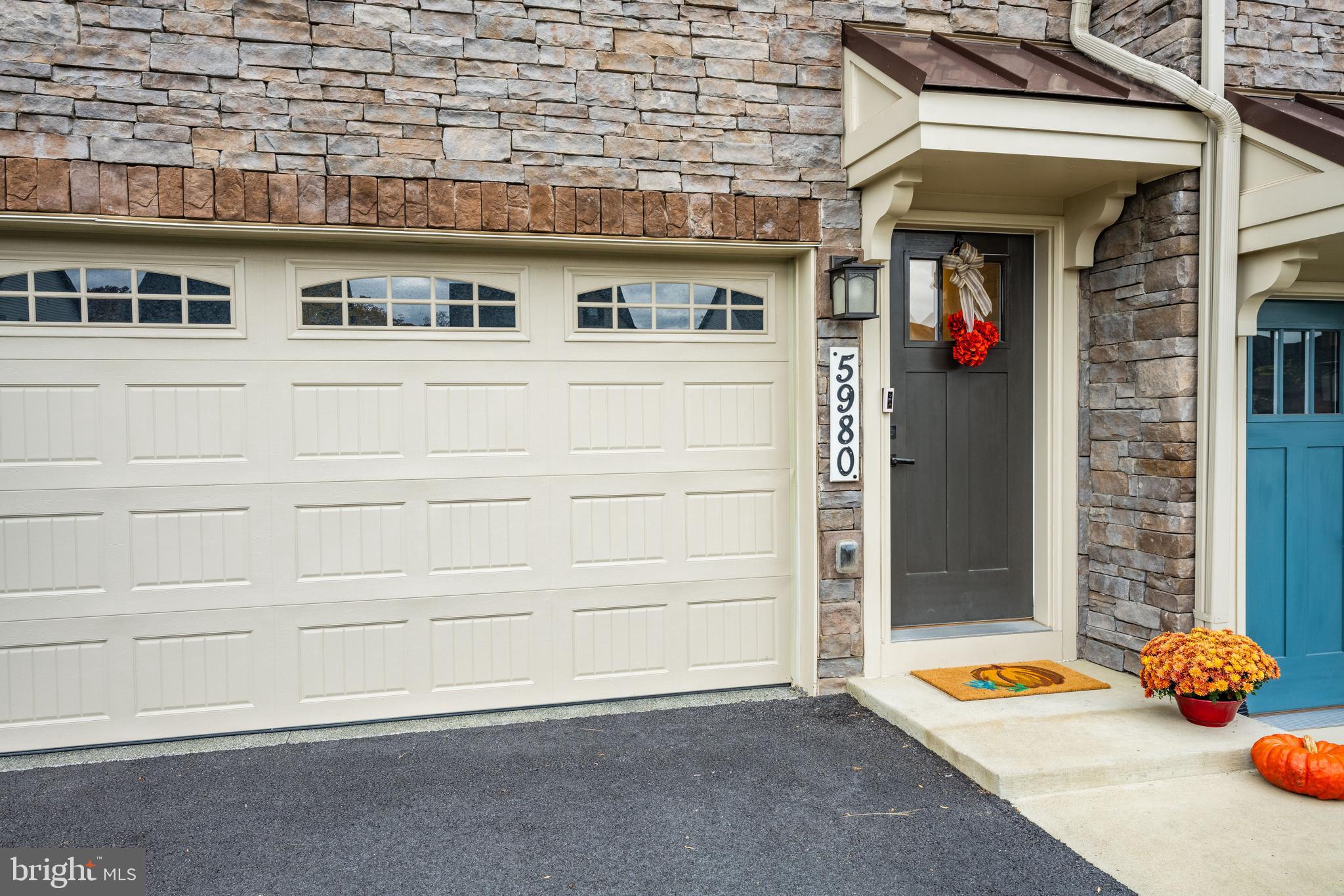 OAKDALE VILLAGE - Residential